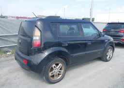 2010 KIA SOUL +