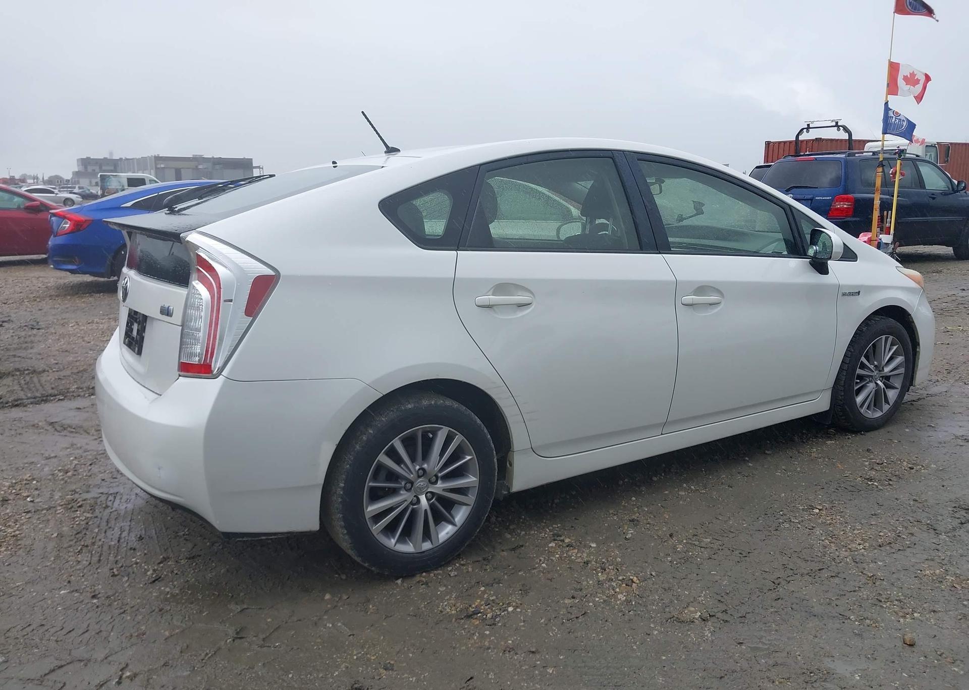 2014 TOYOTA PRIUS