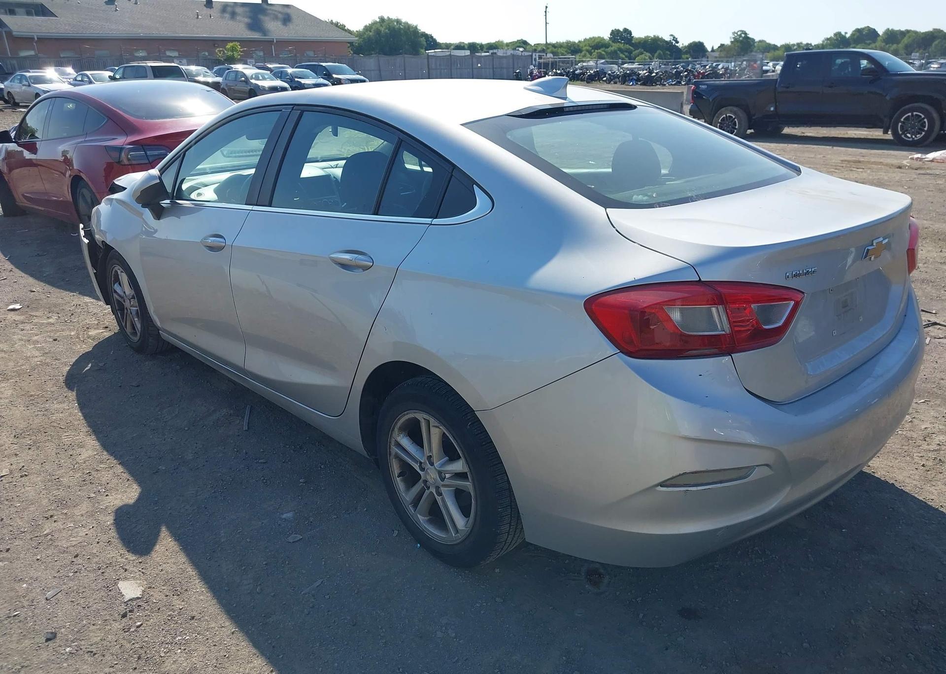 2017 CHEVROLET CRUZE LT AUTO