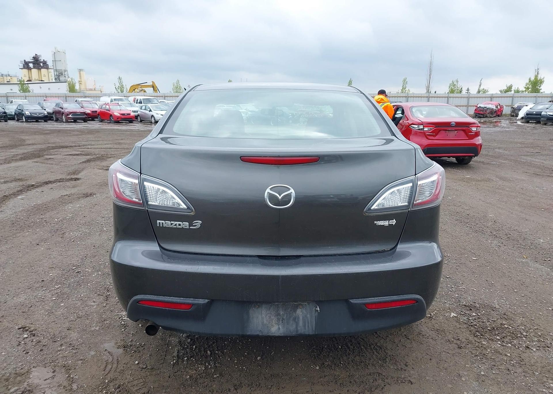 2011 MAZDA MAZDA3 GX