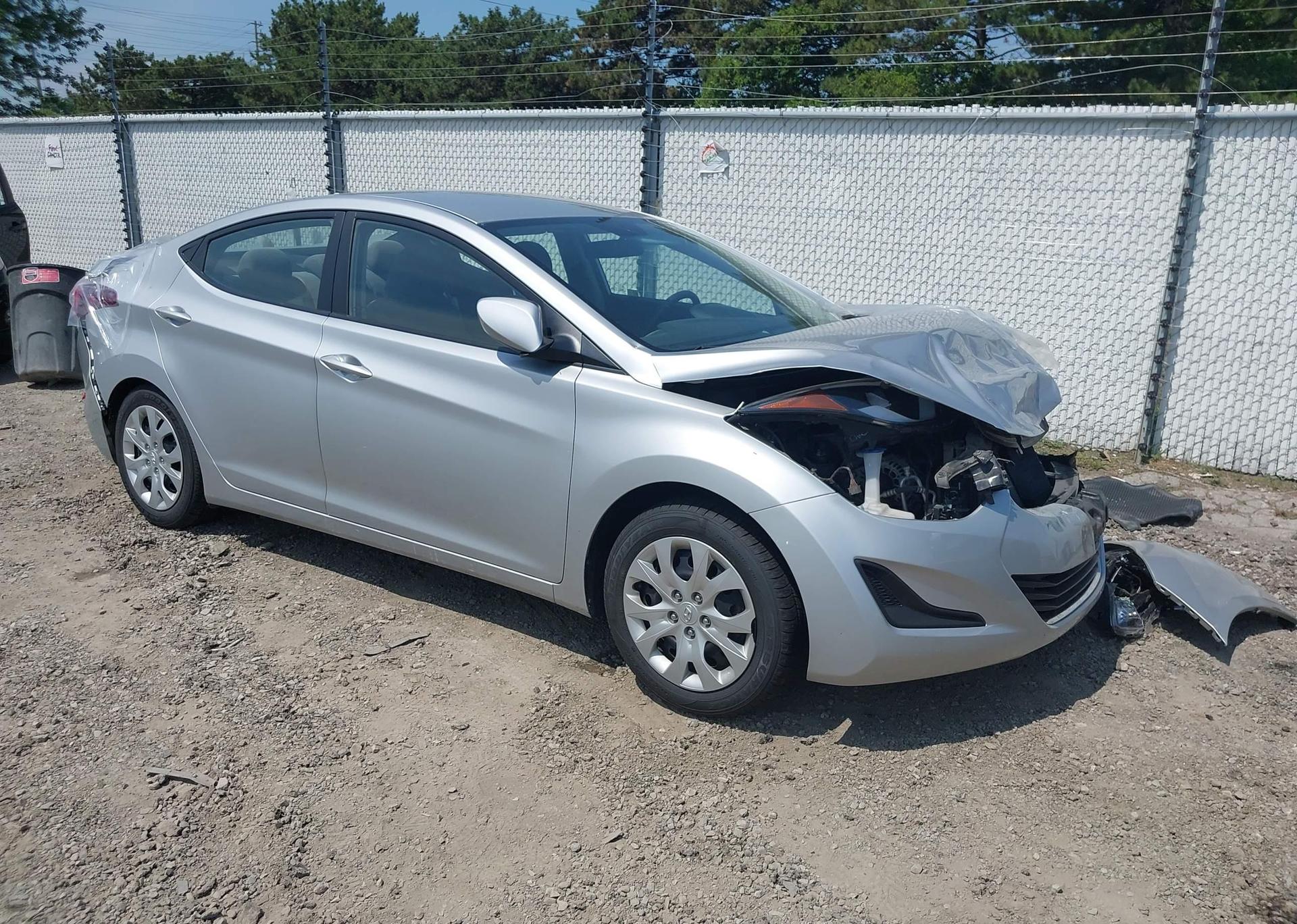 2014 HYUNDAI ELANTRA SE