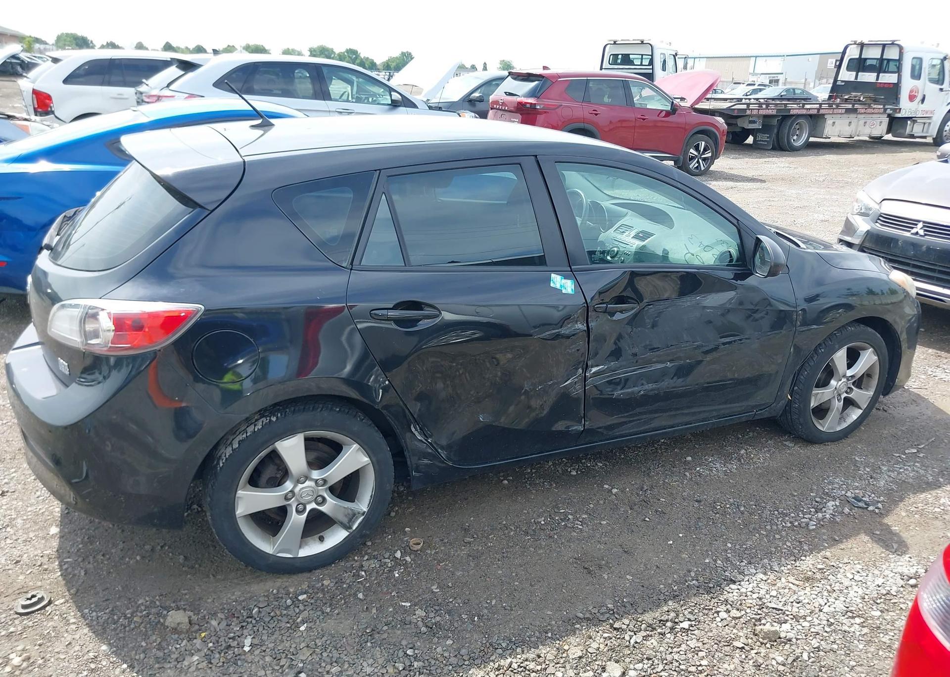 2013 MAZDA MAZDA3