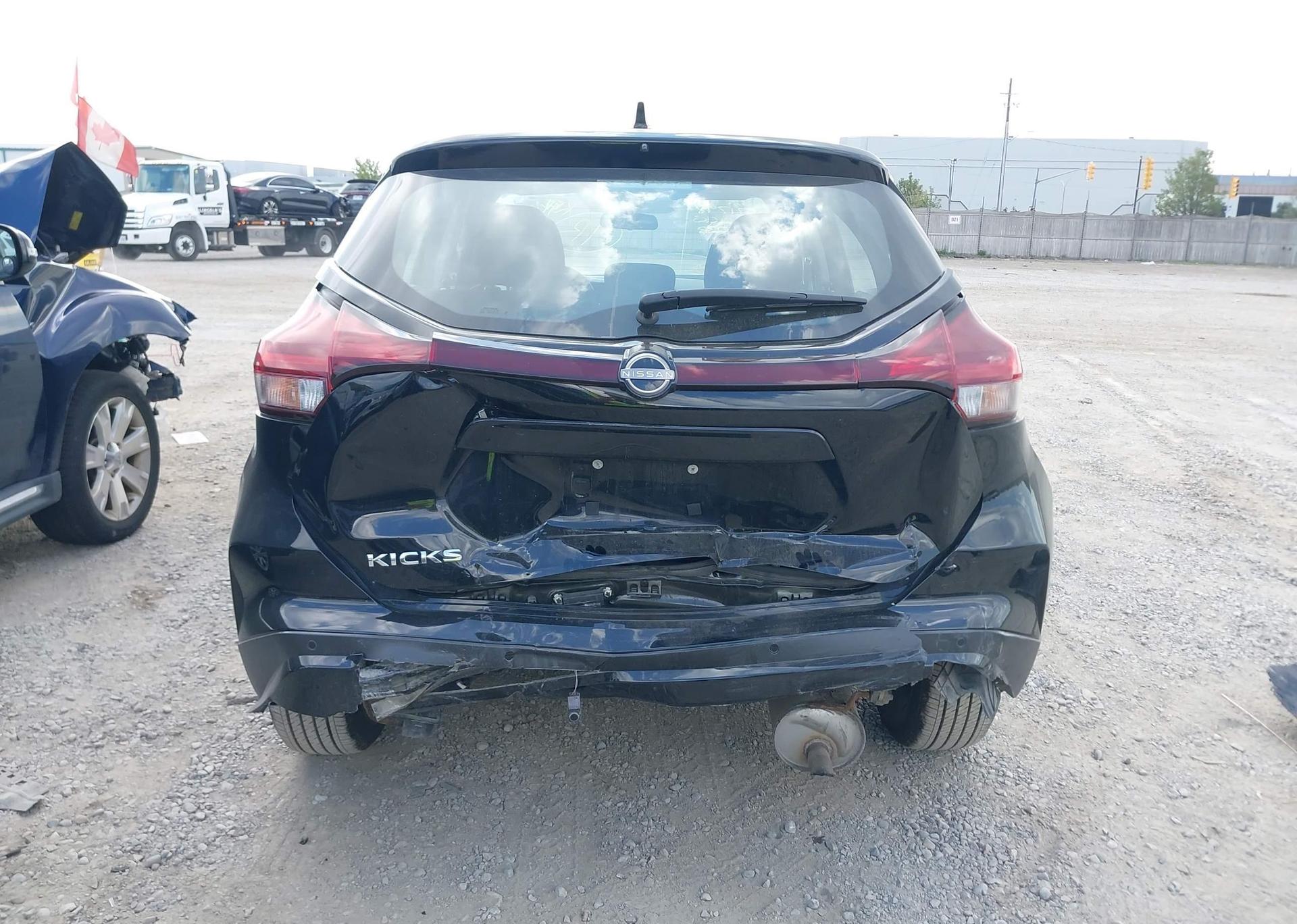 2024 NISSAN KICKS