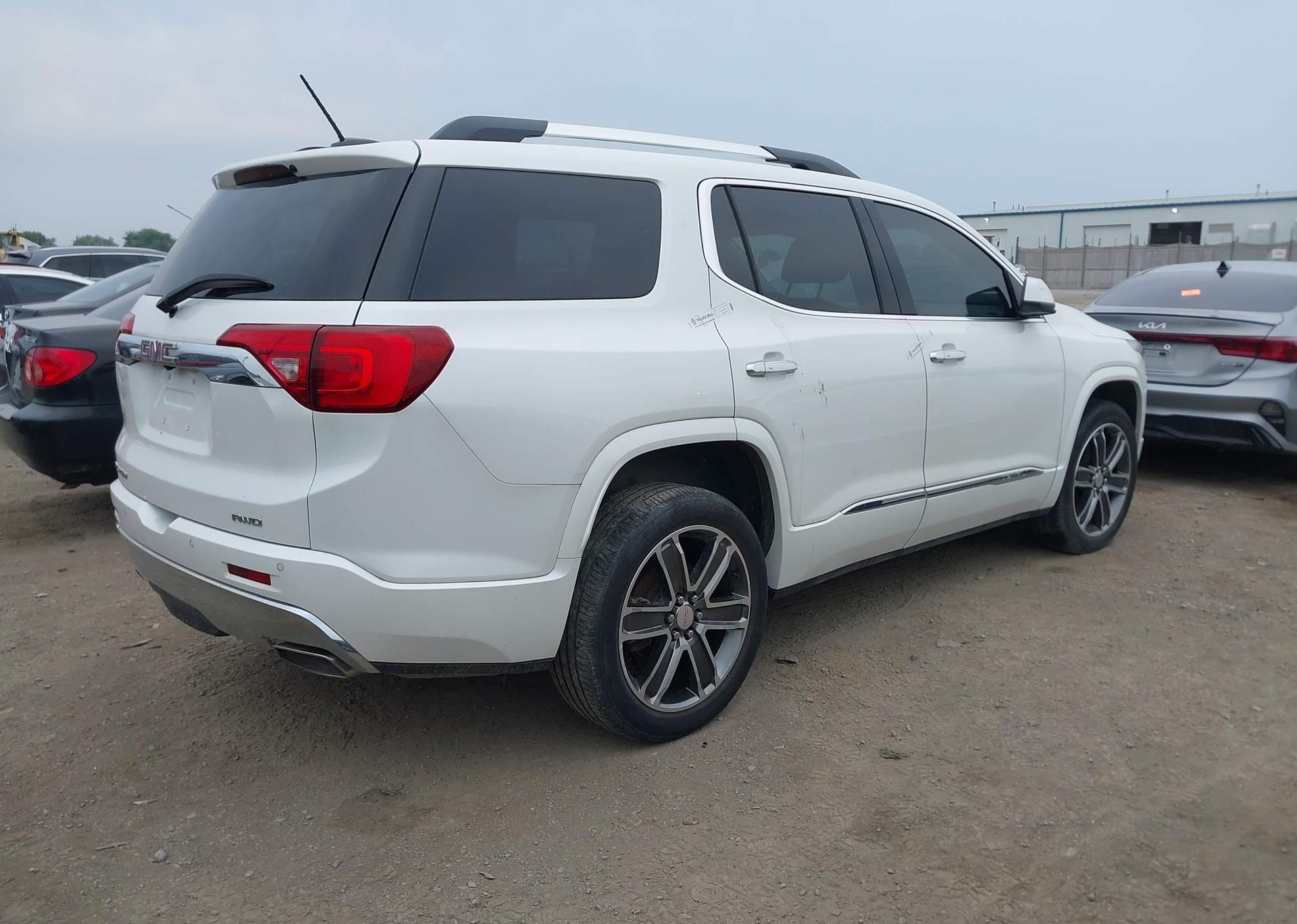 2019 GMC ACADIA DENALI