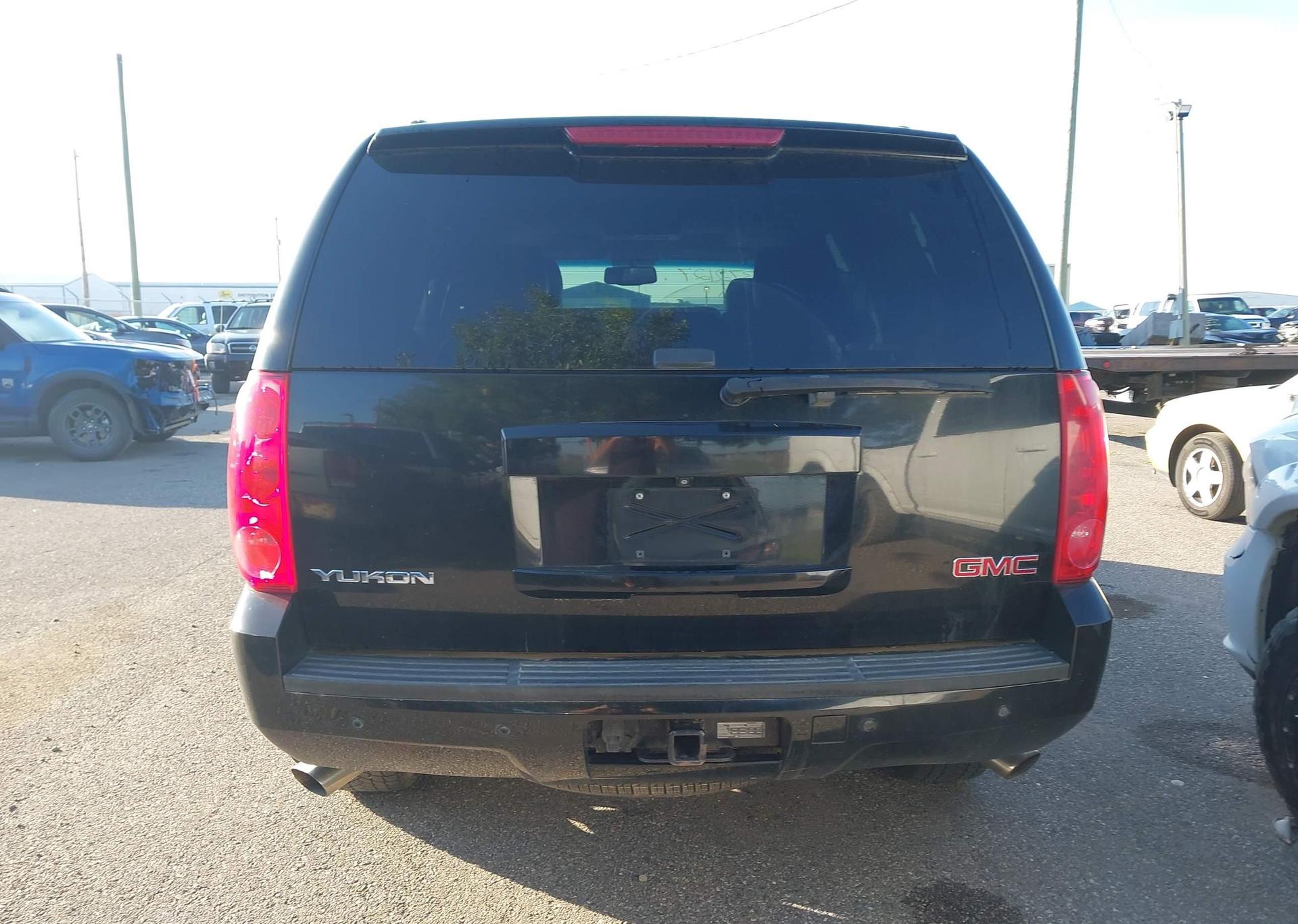 2011 GMC YUKON SLT