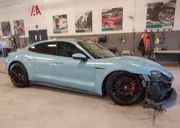 2022 PORSCHE TAYCAN 4S