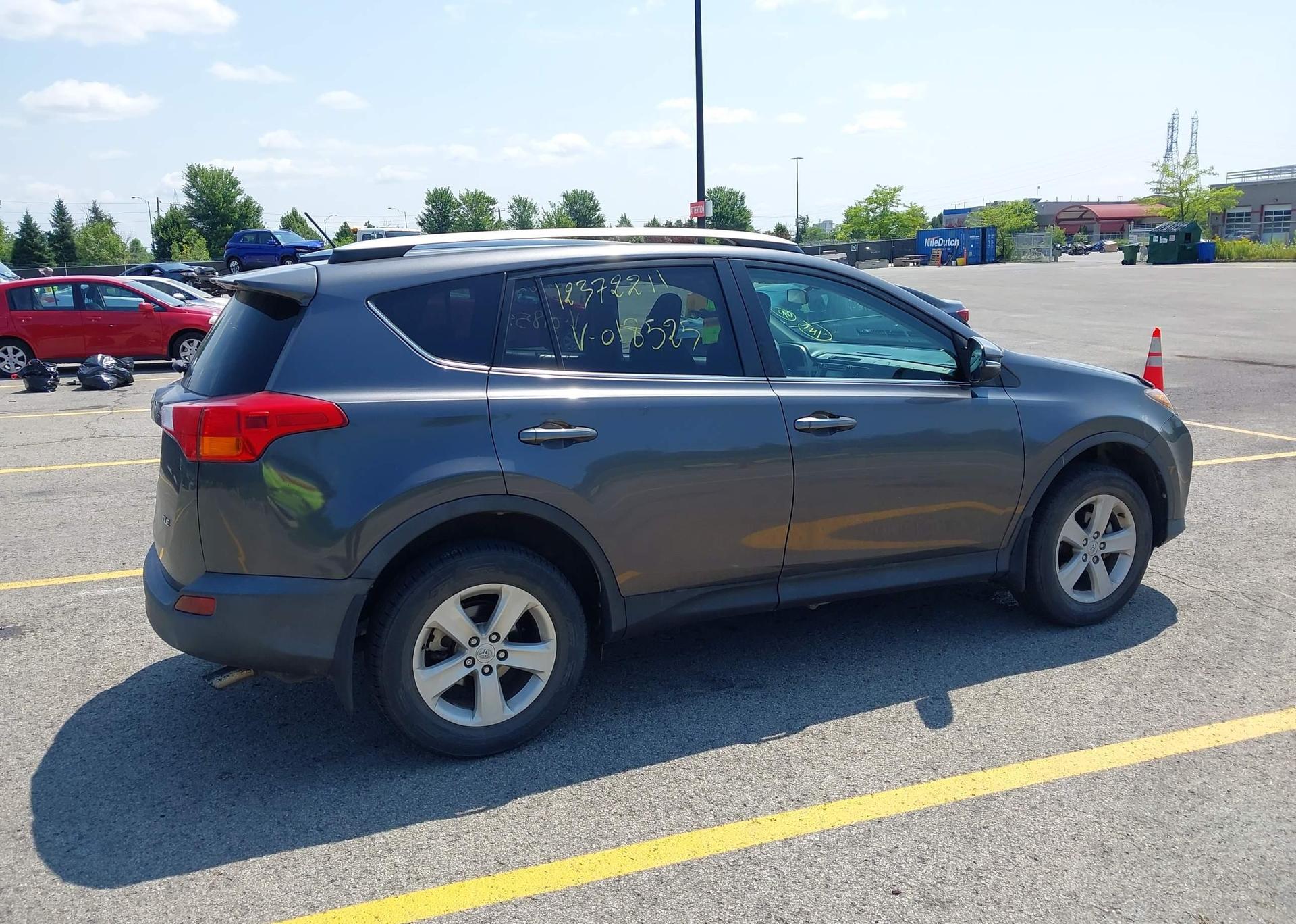 2013 TOYOTA RAV4 XLE