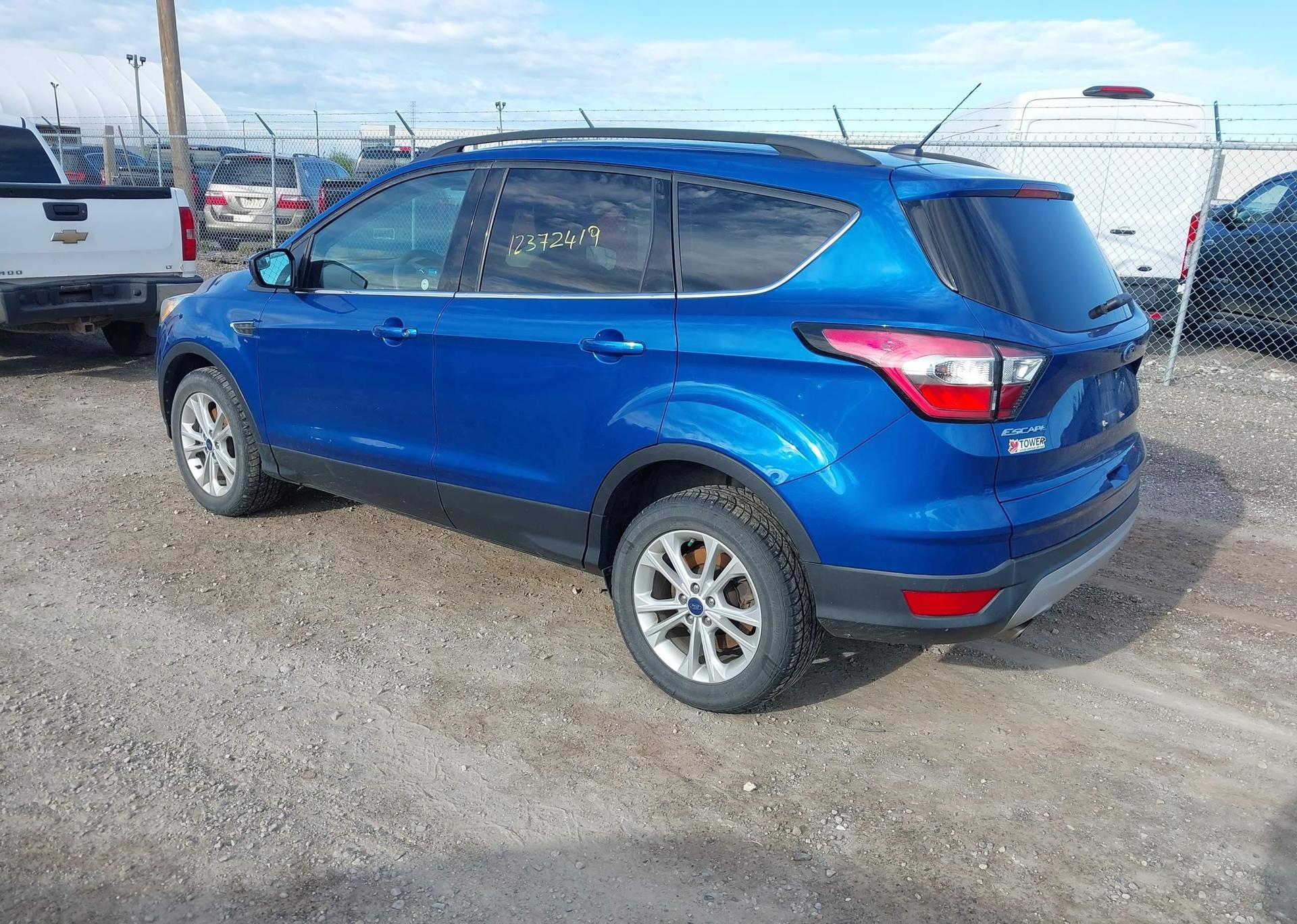 2017 FORD ESCAPE SE