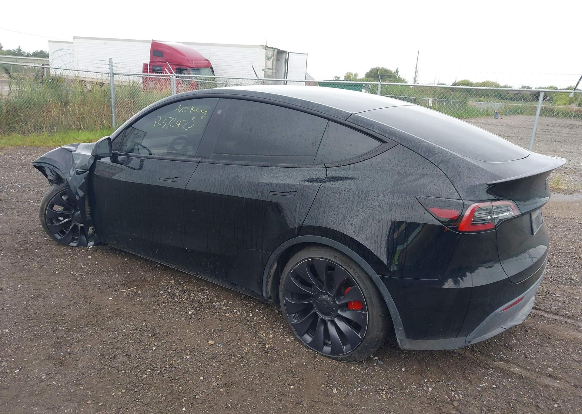 2023 TESLA MODEL Y PERFORMANCE