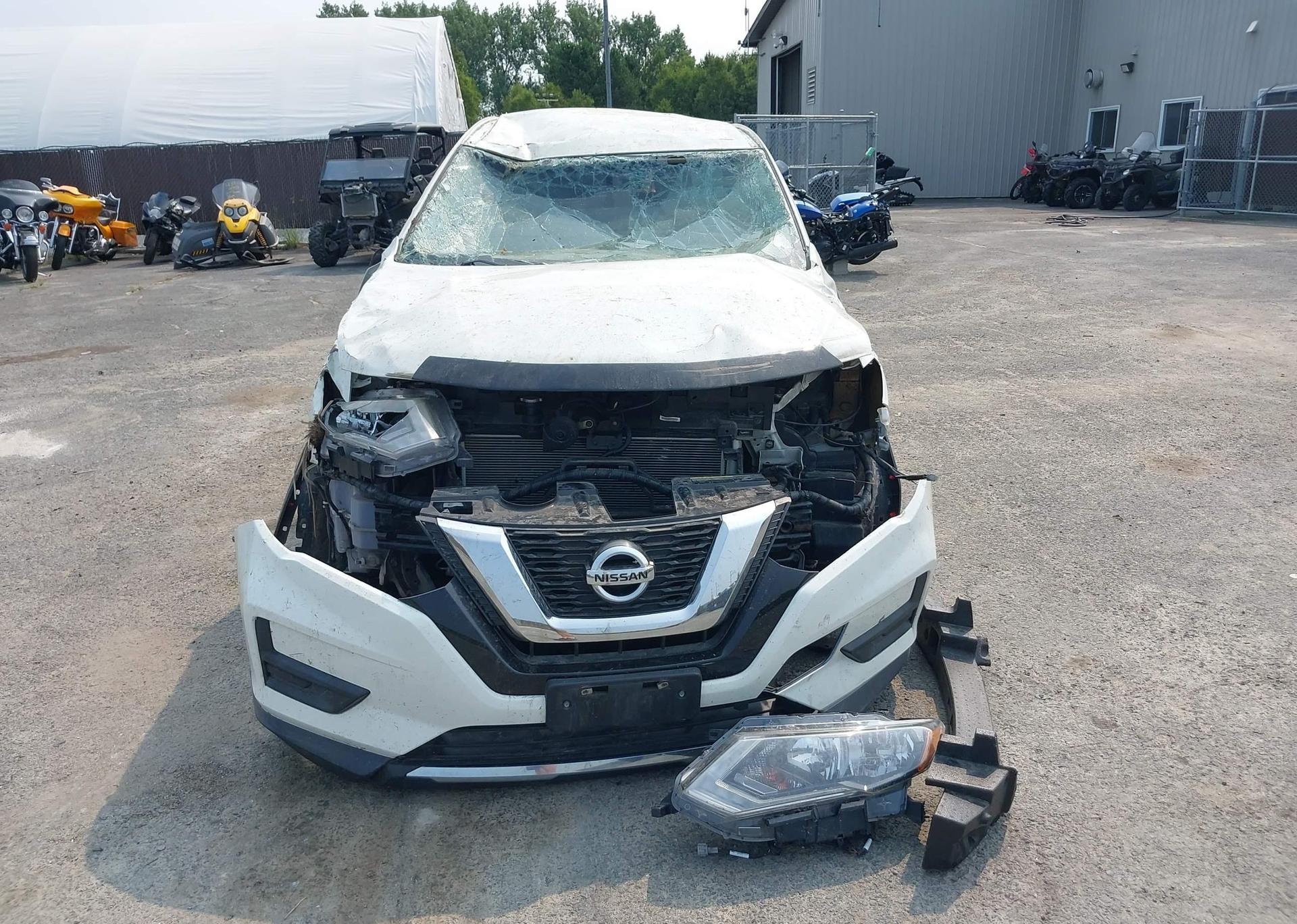2017 NISSAN ROGUE S