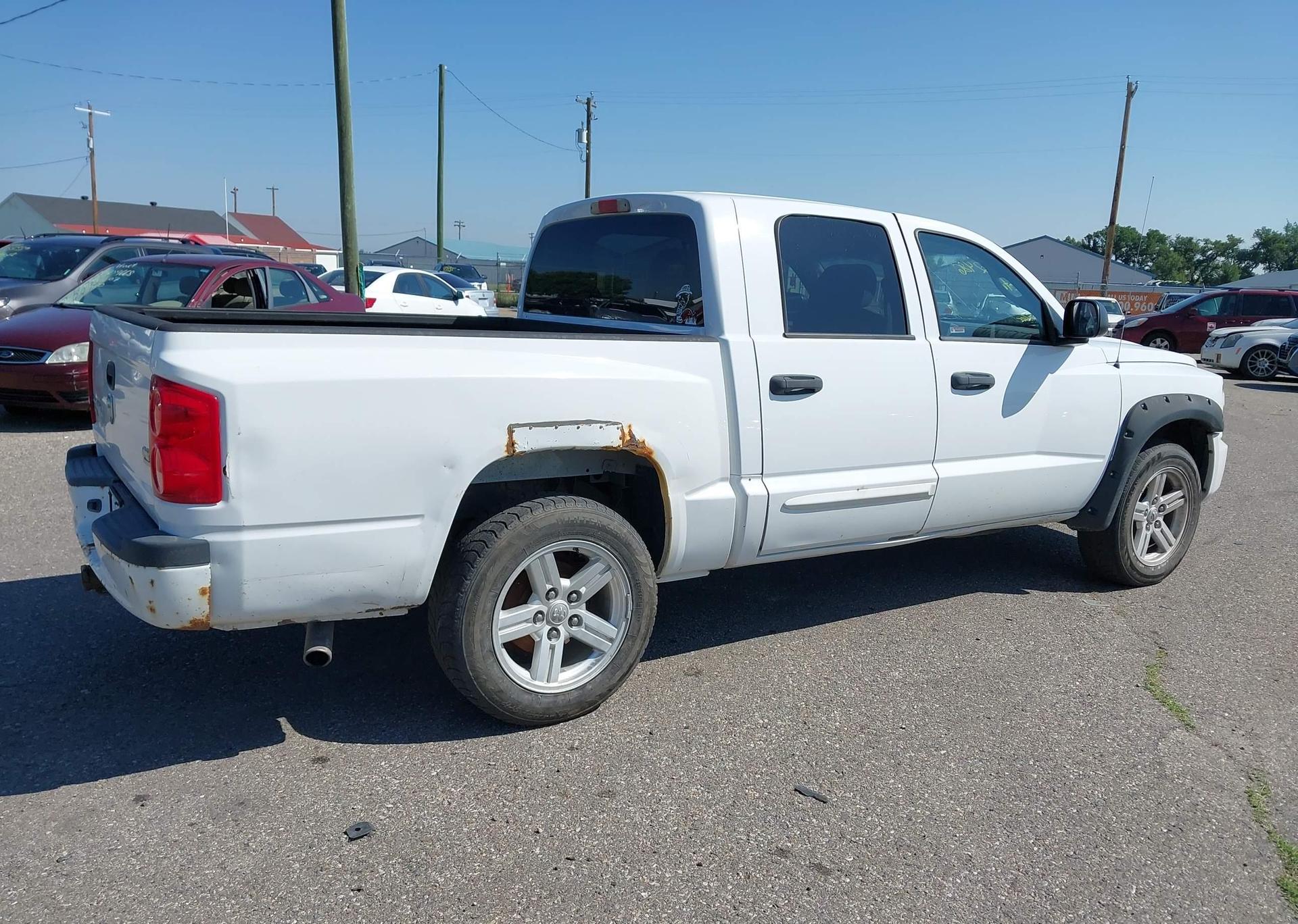 2007 DODGE DAKOTA QUAD SLT