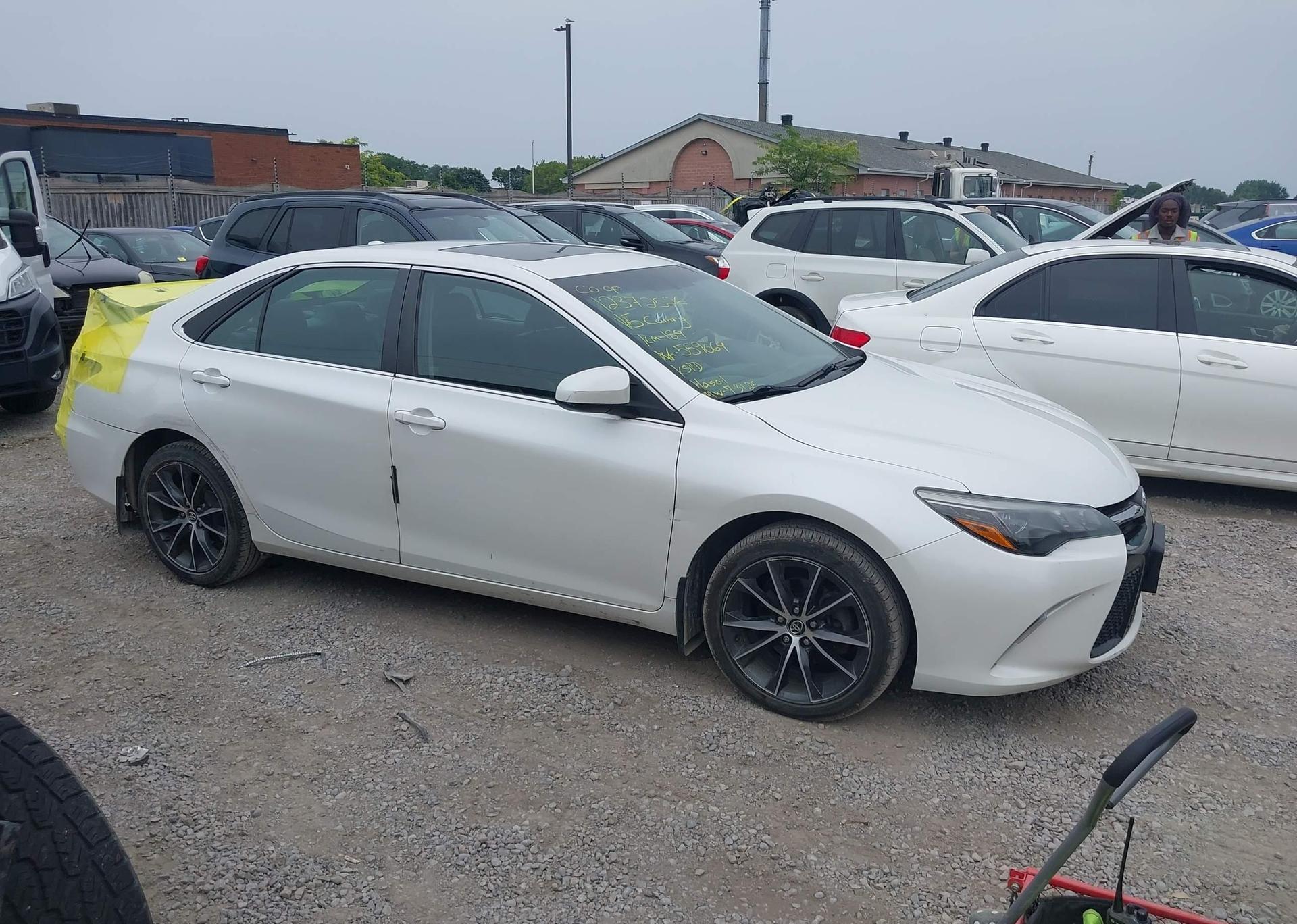 2015 TOYOTA CAMRY XSE