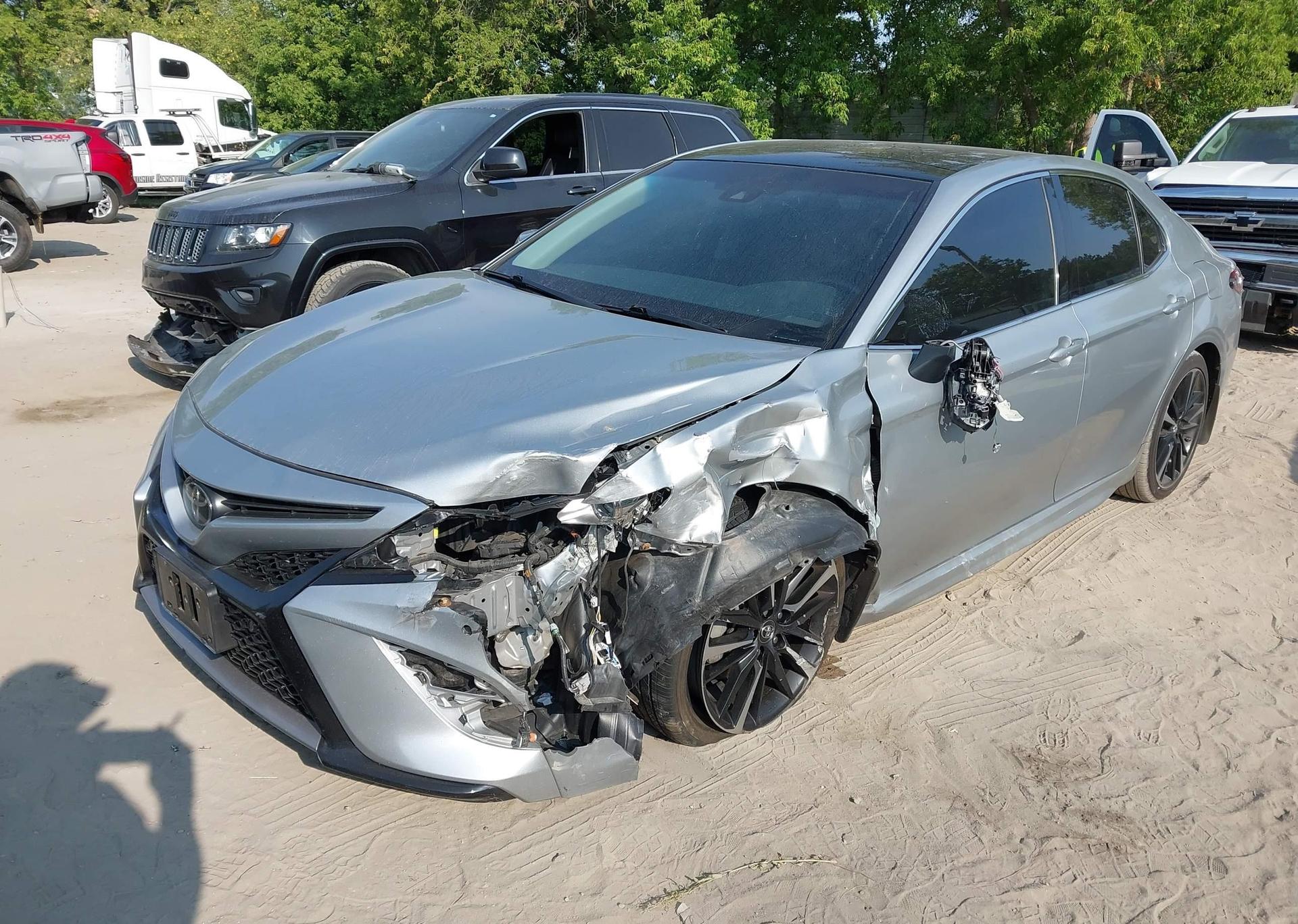 2018 TOYOTA CAMRY