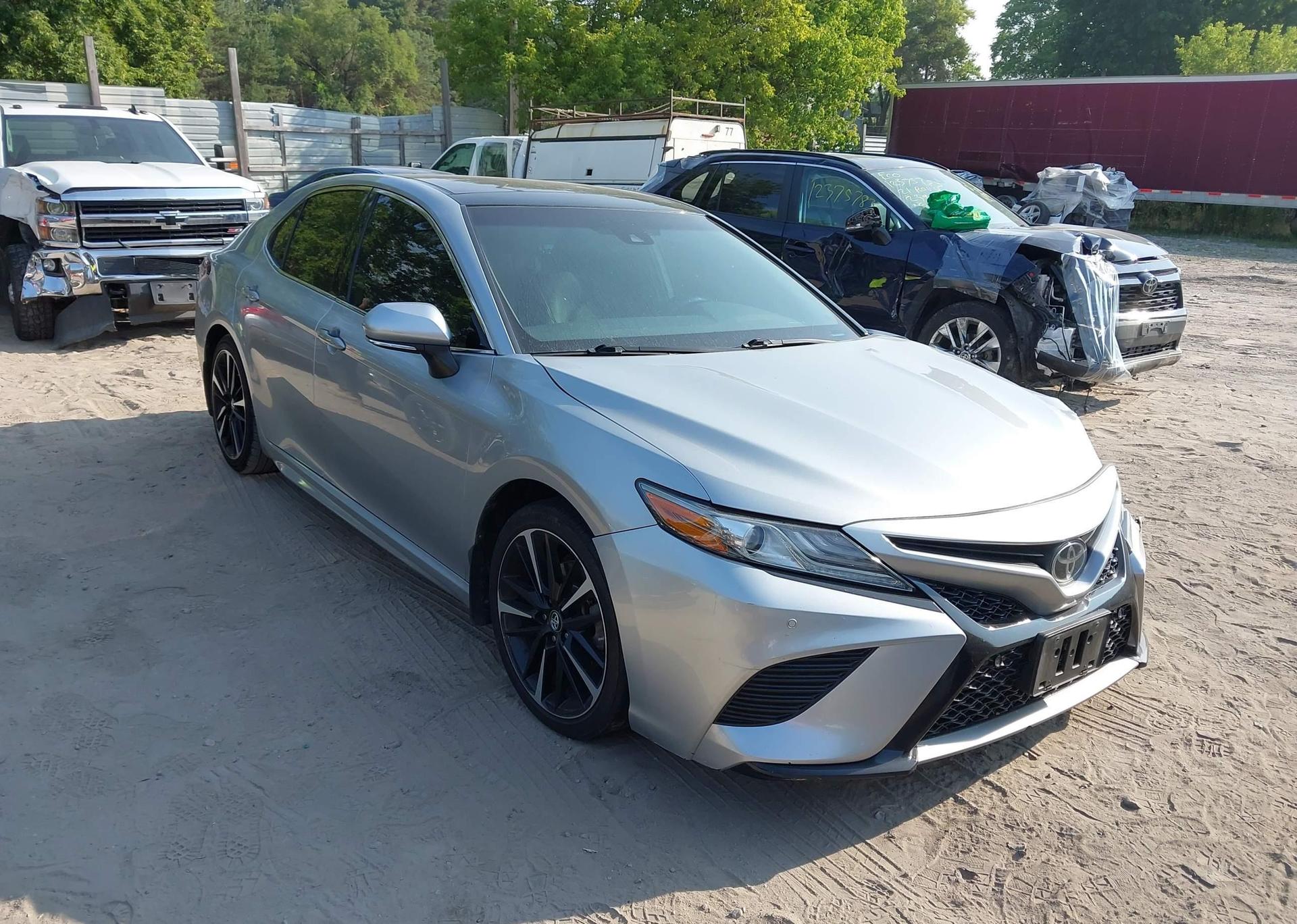 2018 TOYOTA CAMRY