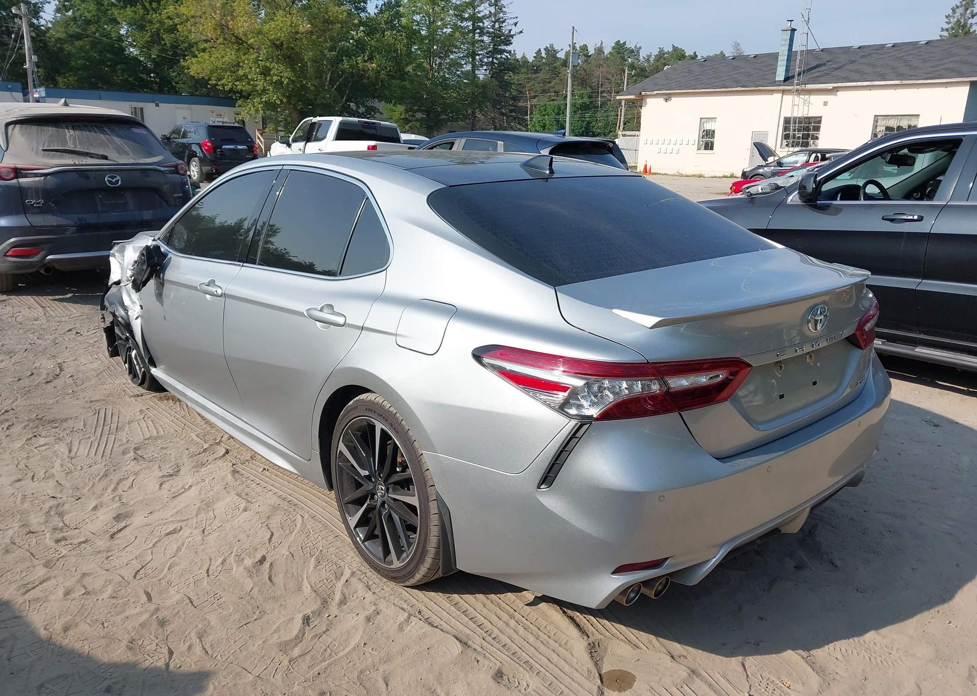 2018 TOYOTA CAMRY
