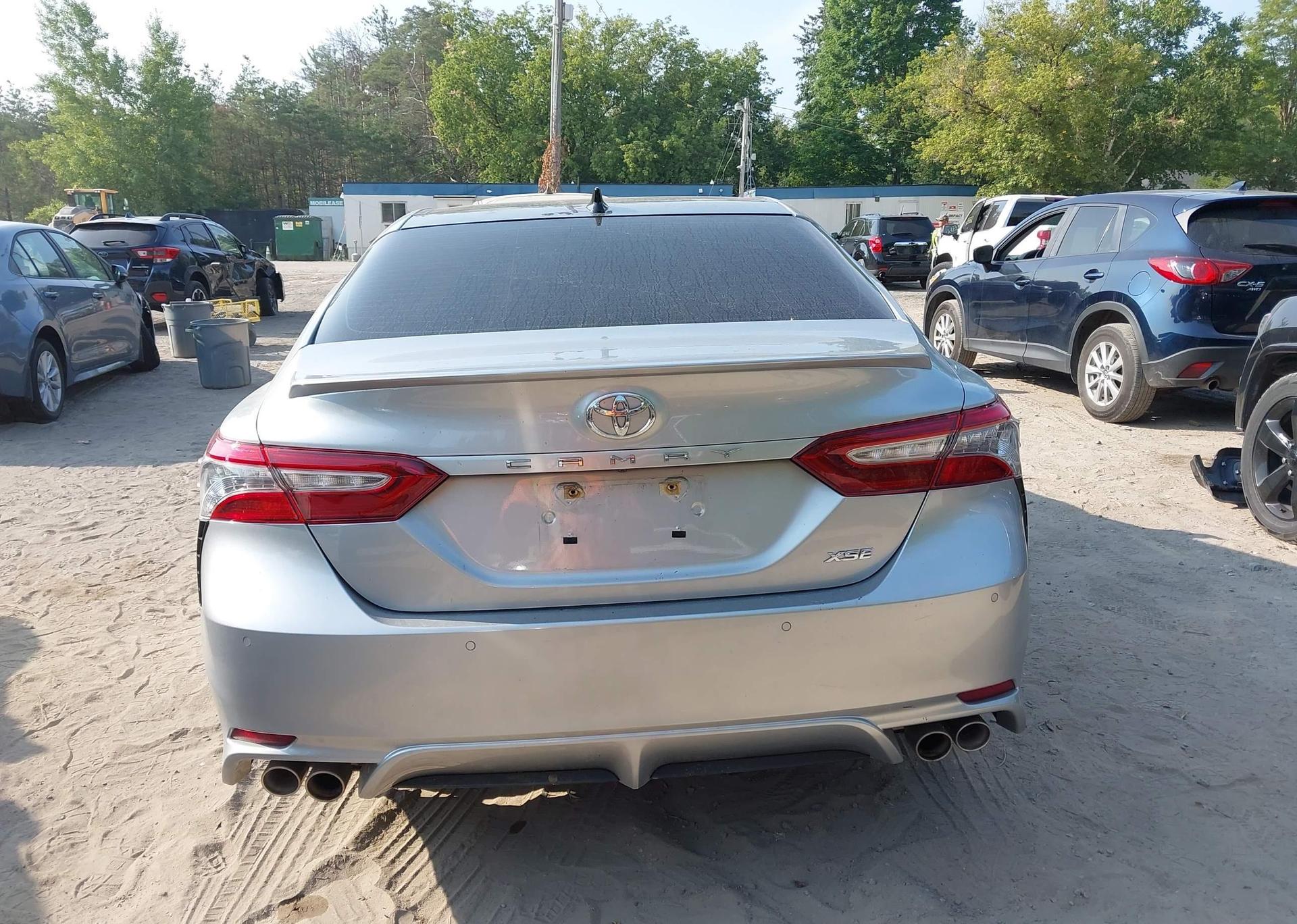 2018 TOYOTA CAMRY