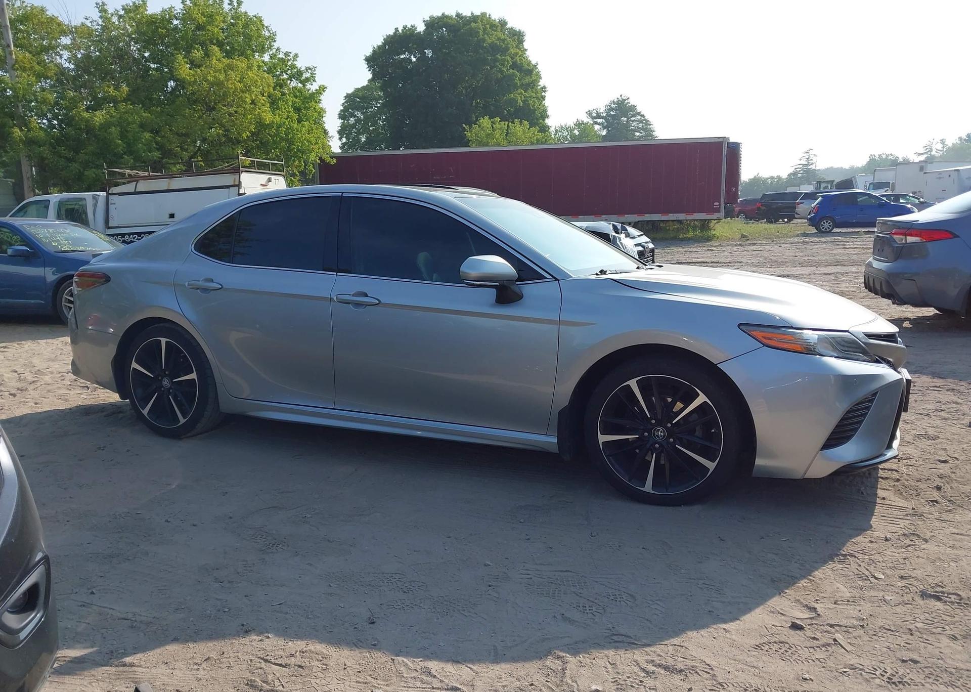 2018 TOYOTA CAMRY