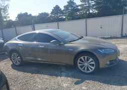 2015 TESLA Model S 85D