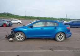 2013 MAZDA MAZDA3