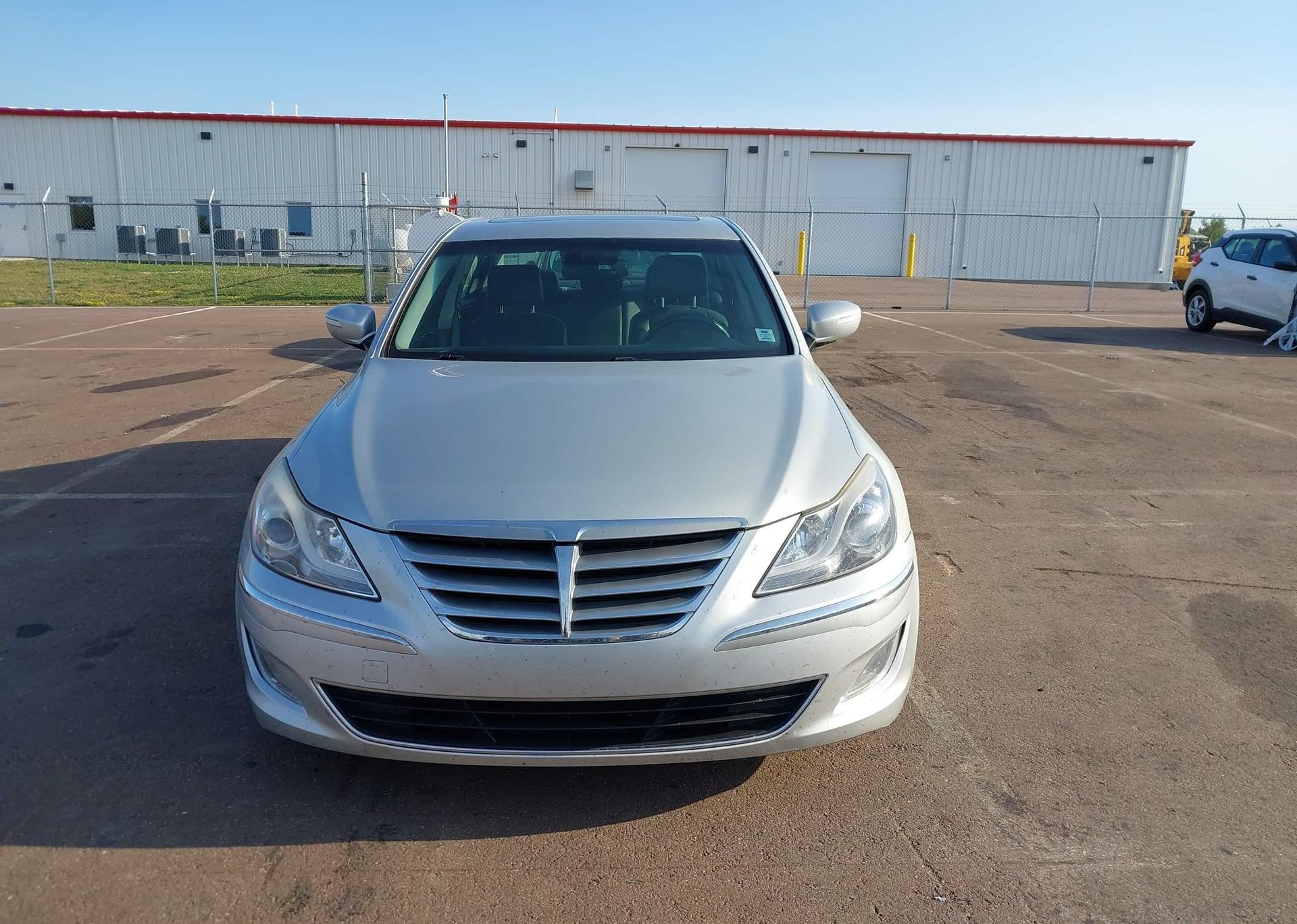 2012 HYUNDAI GENESIS SEDAN