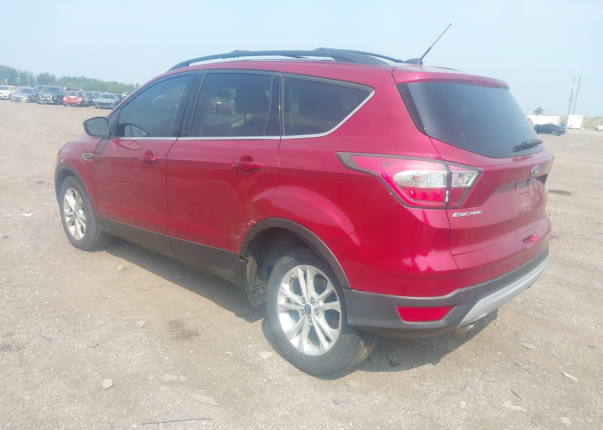 2017 FORD ESCAPE SE