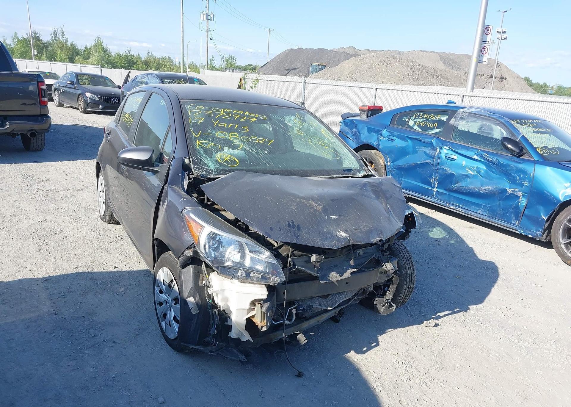 2017 TOYOTA YARIS LE