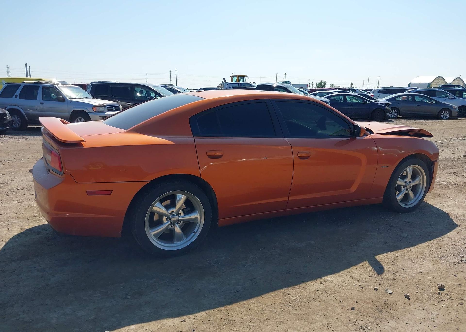 2011 DODGE CHARGER R