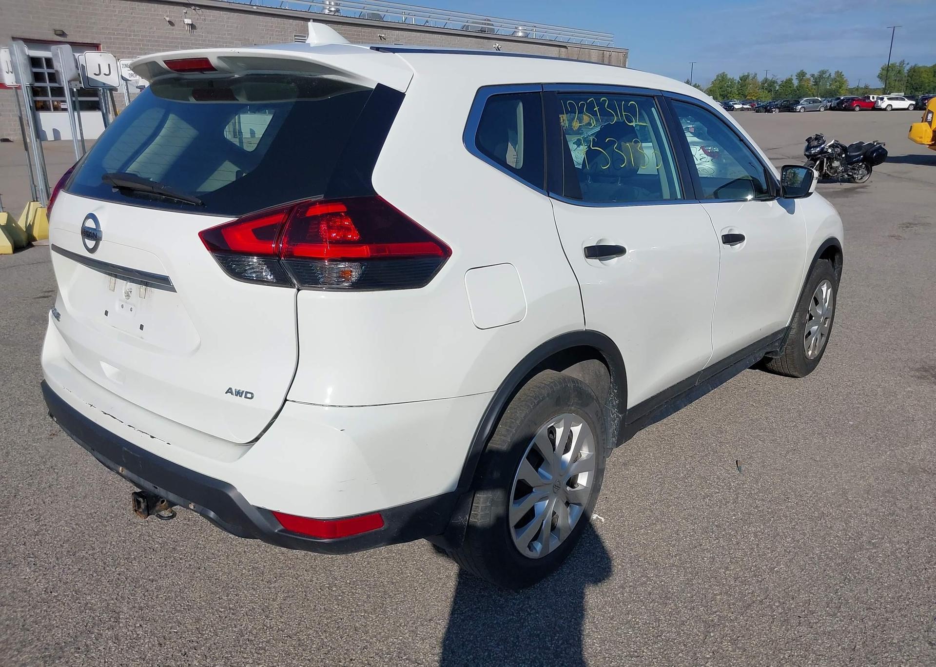 2019 NISSAN ROGUE S