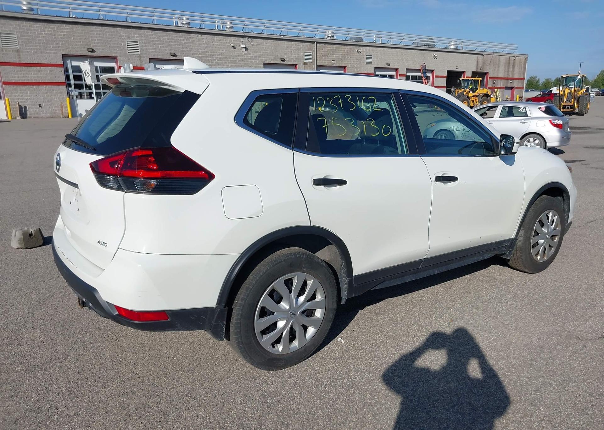 2019 NISSAN ROGUE S