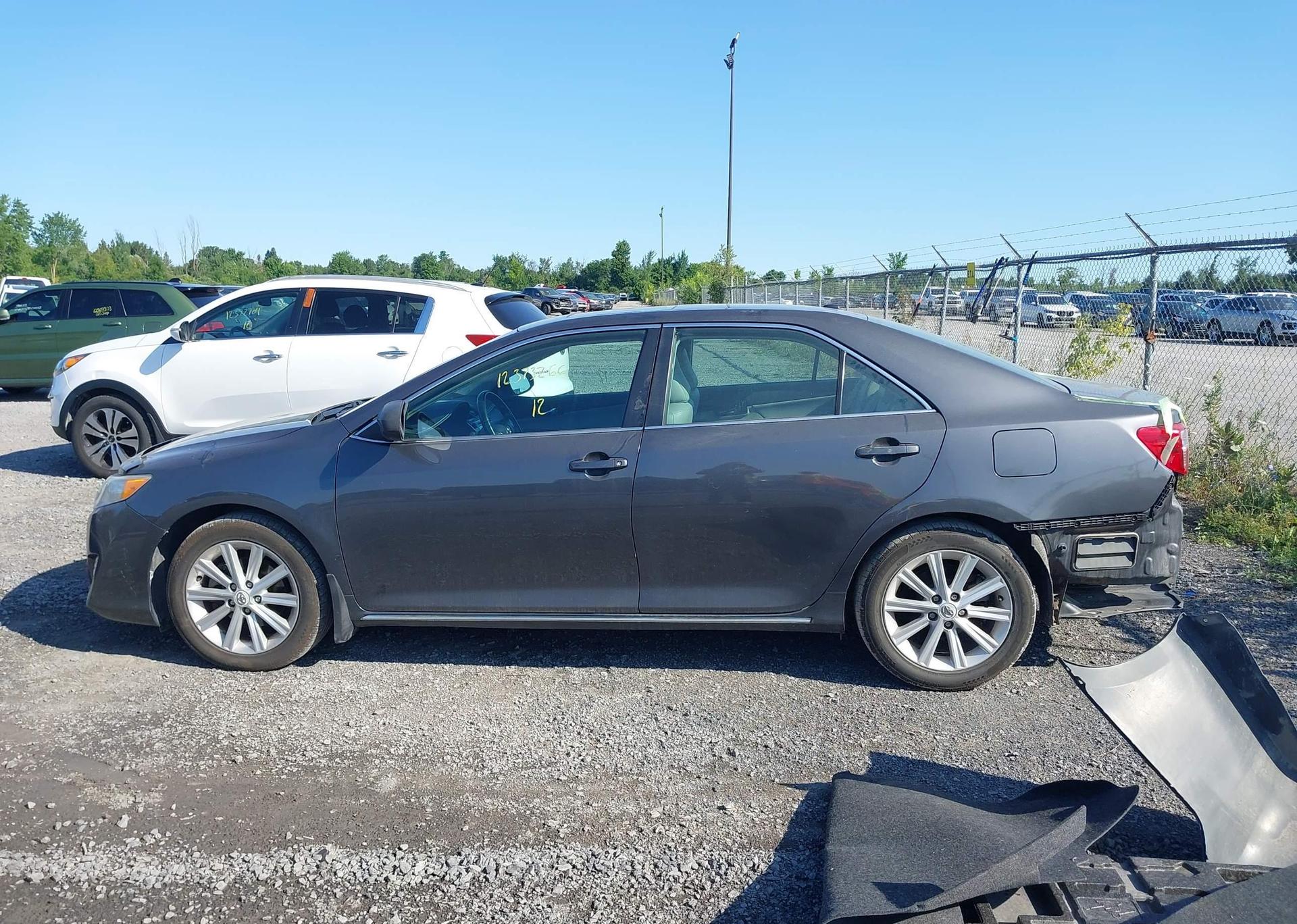 2012 TOYOTA CAMRY SE