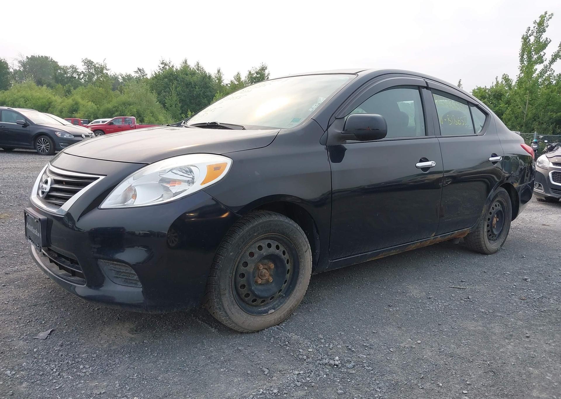 2014 NISSAN VERSA S