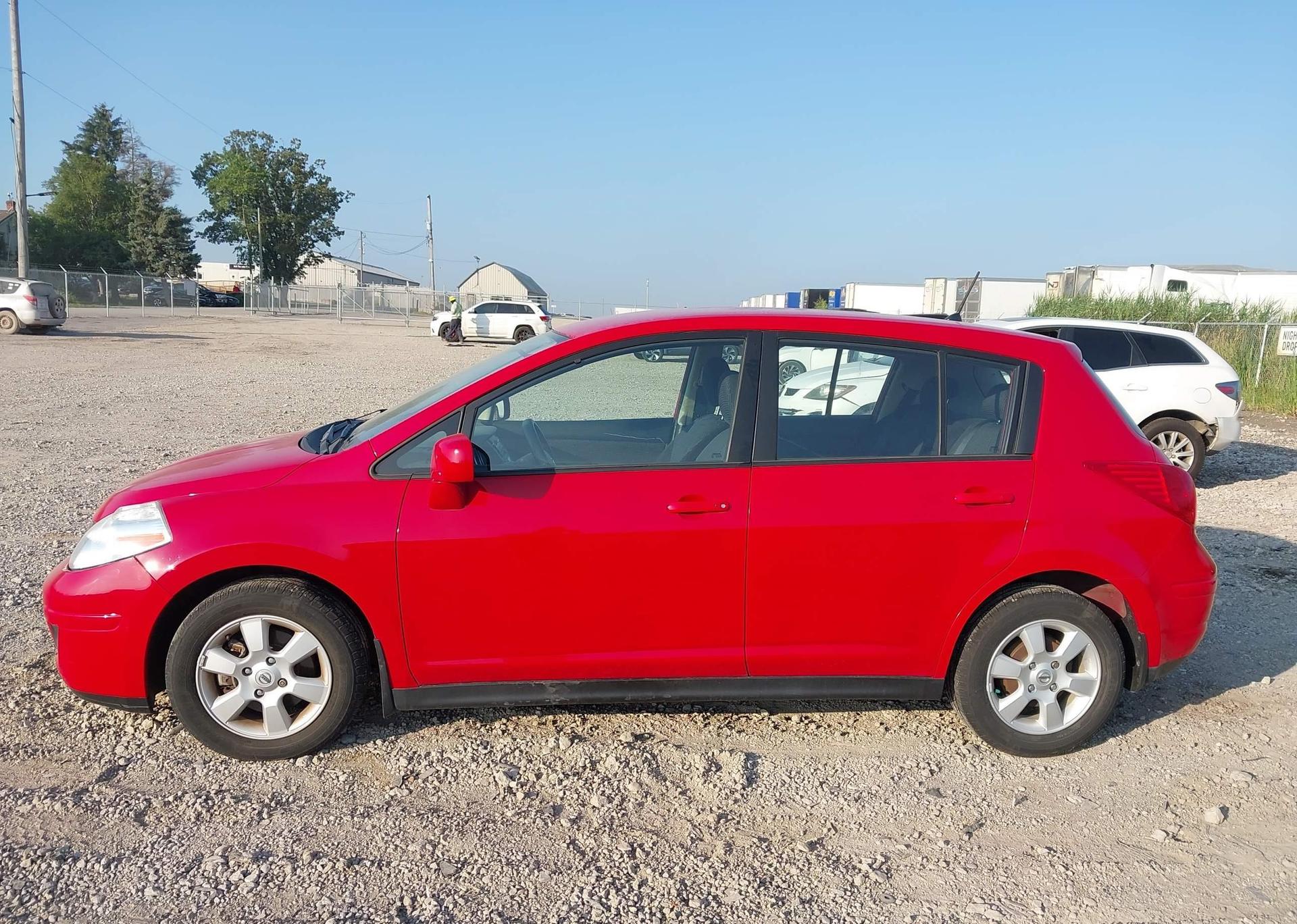 2010 NISSAN VERSA S