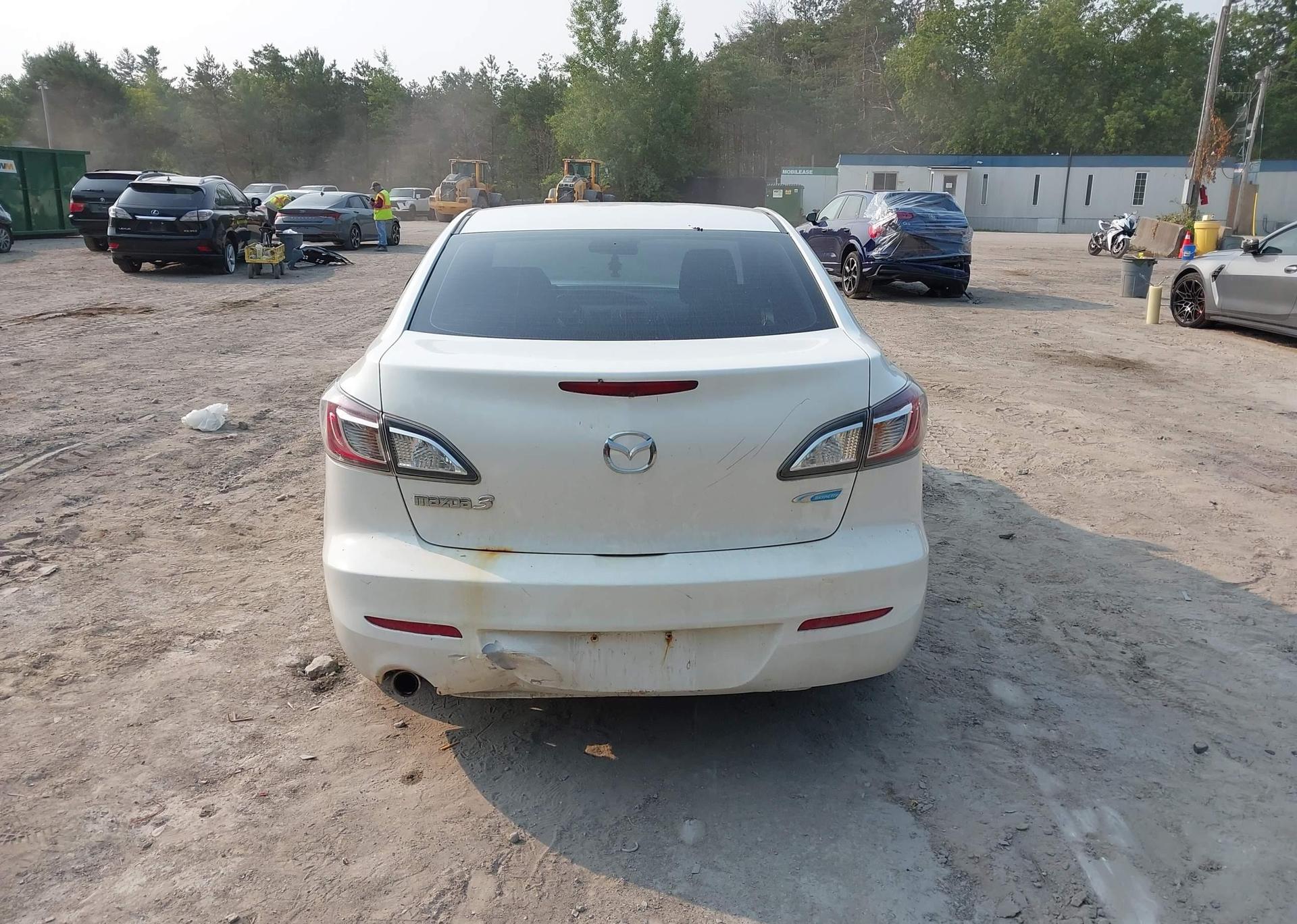 2012 MAZDA MAZDA3 GS-SKY