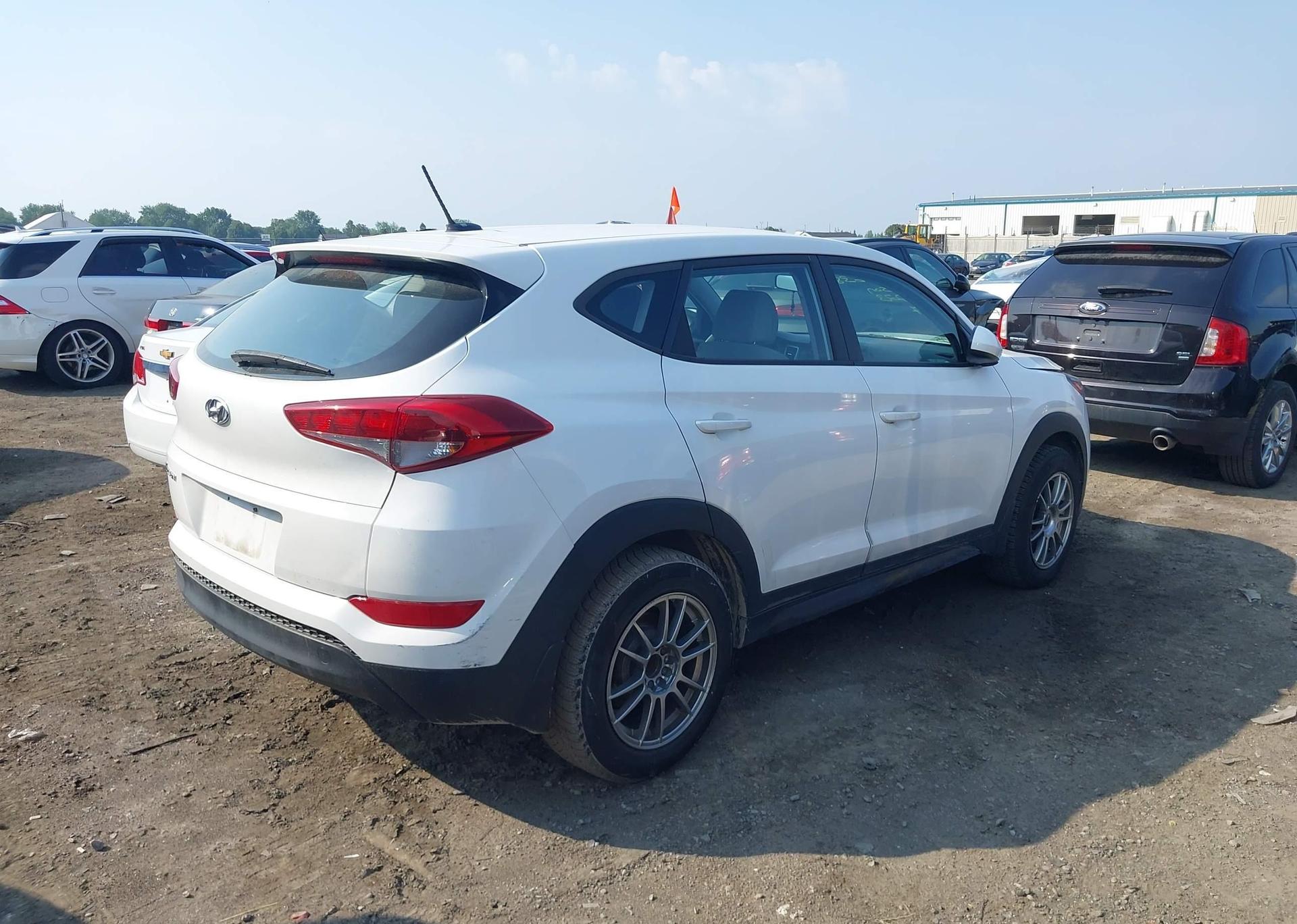 2016 HYUNDAI TUCSON