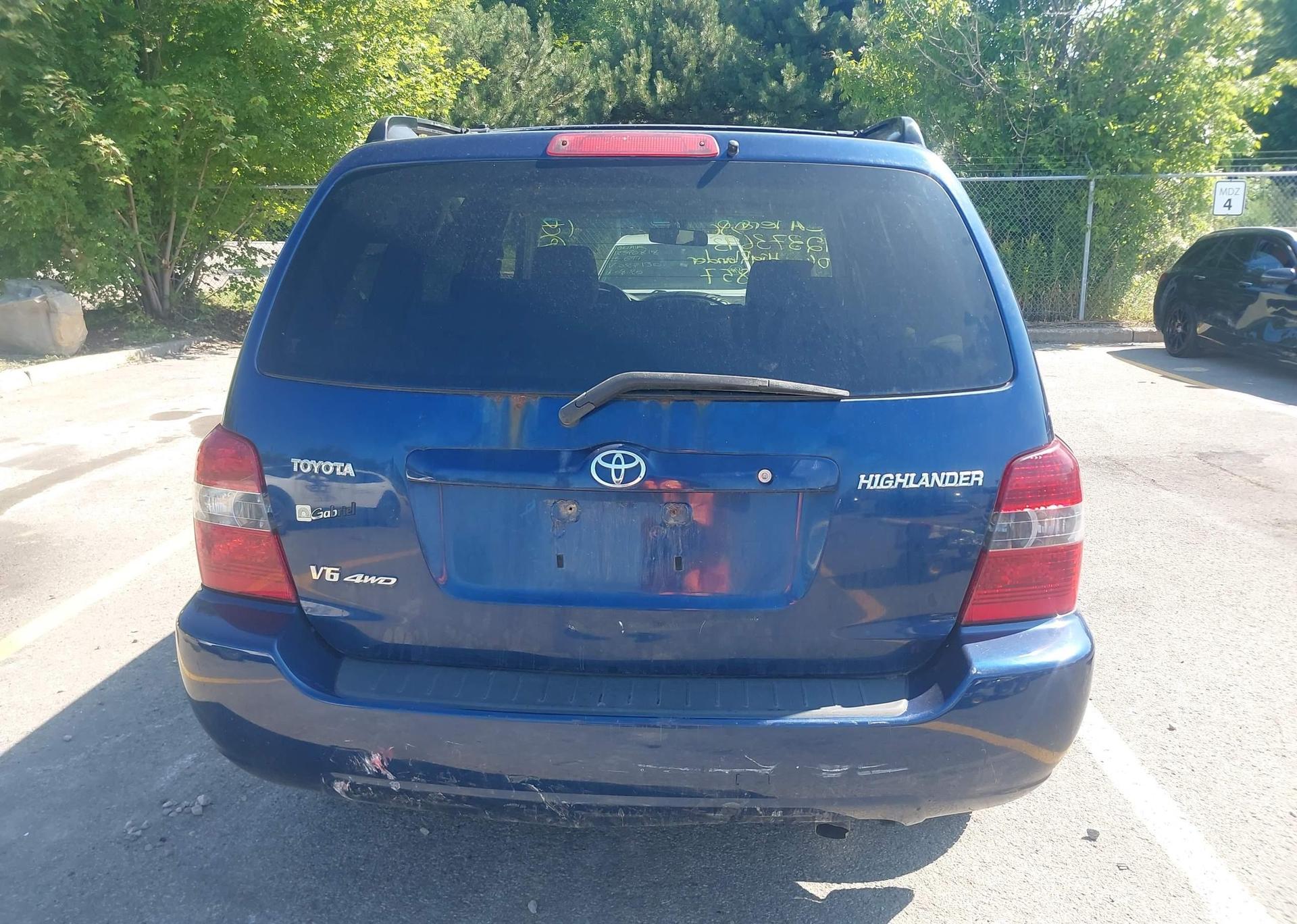 2004 TOYOTA HIGHLANDER LIMITED