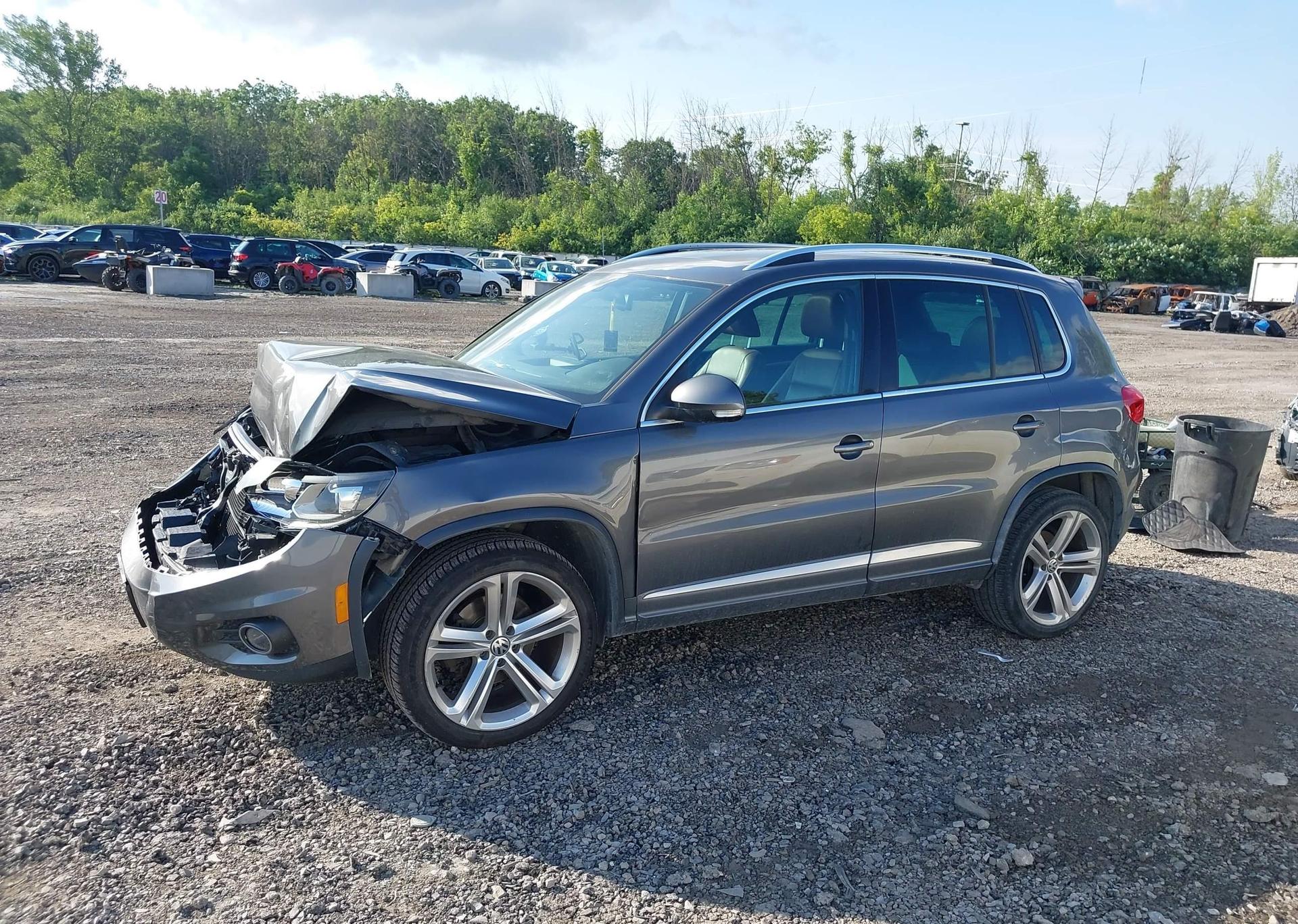 2014 VOLKSWAGEN TIGUAN S
