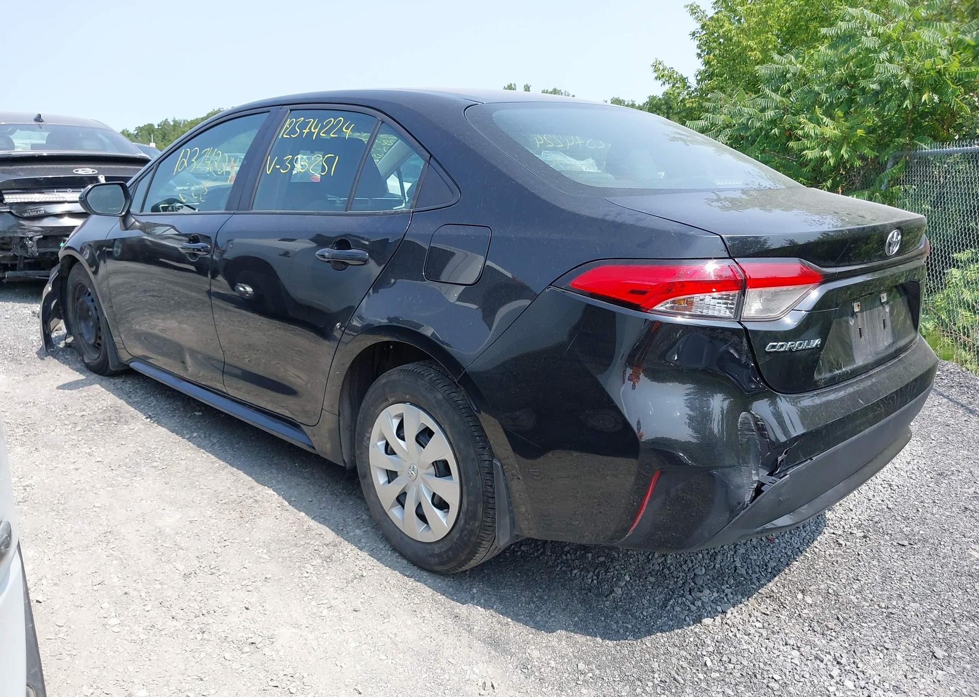 2022 TOYOTA COROLLA LE