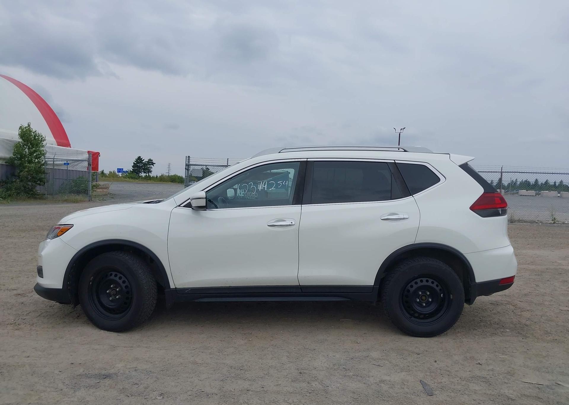 2019 NISSAN ROGUE S
