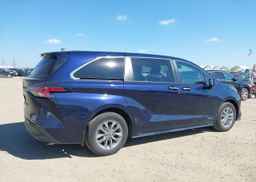 2021 TOYOTA SIENNA XLE 8-PASSENGER