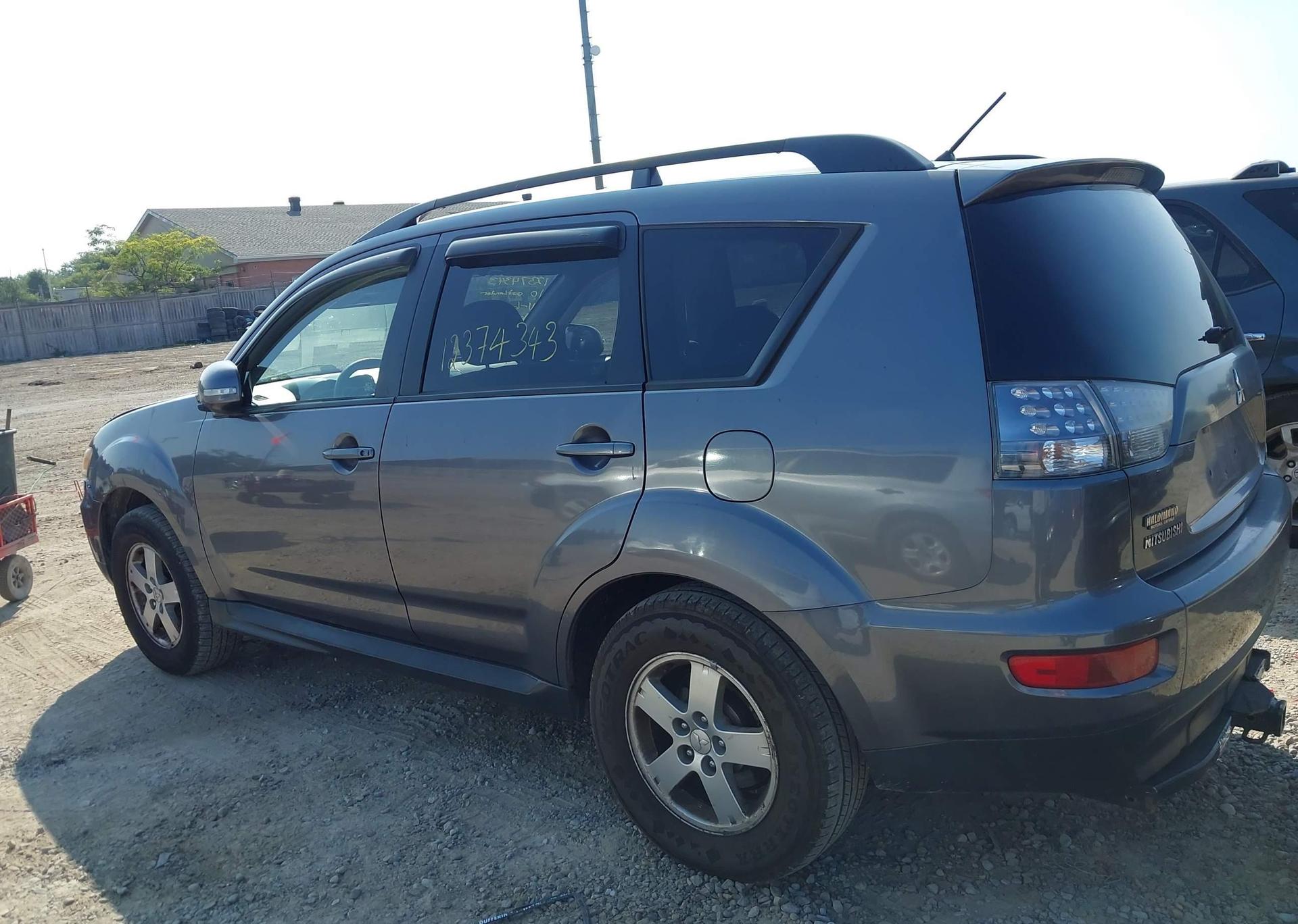 2010 MITSUBISHI OUTLANDER XLS