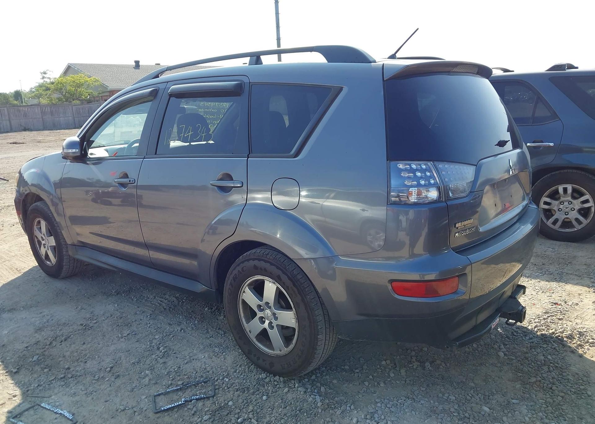 2010 MITSUBISHI OUTLANDER XLS