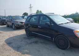 2011 KIA RONDO