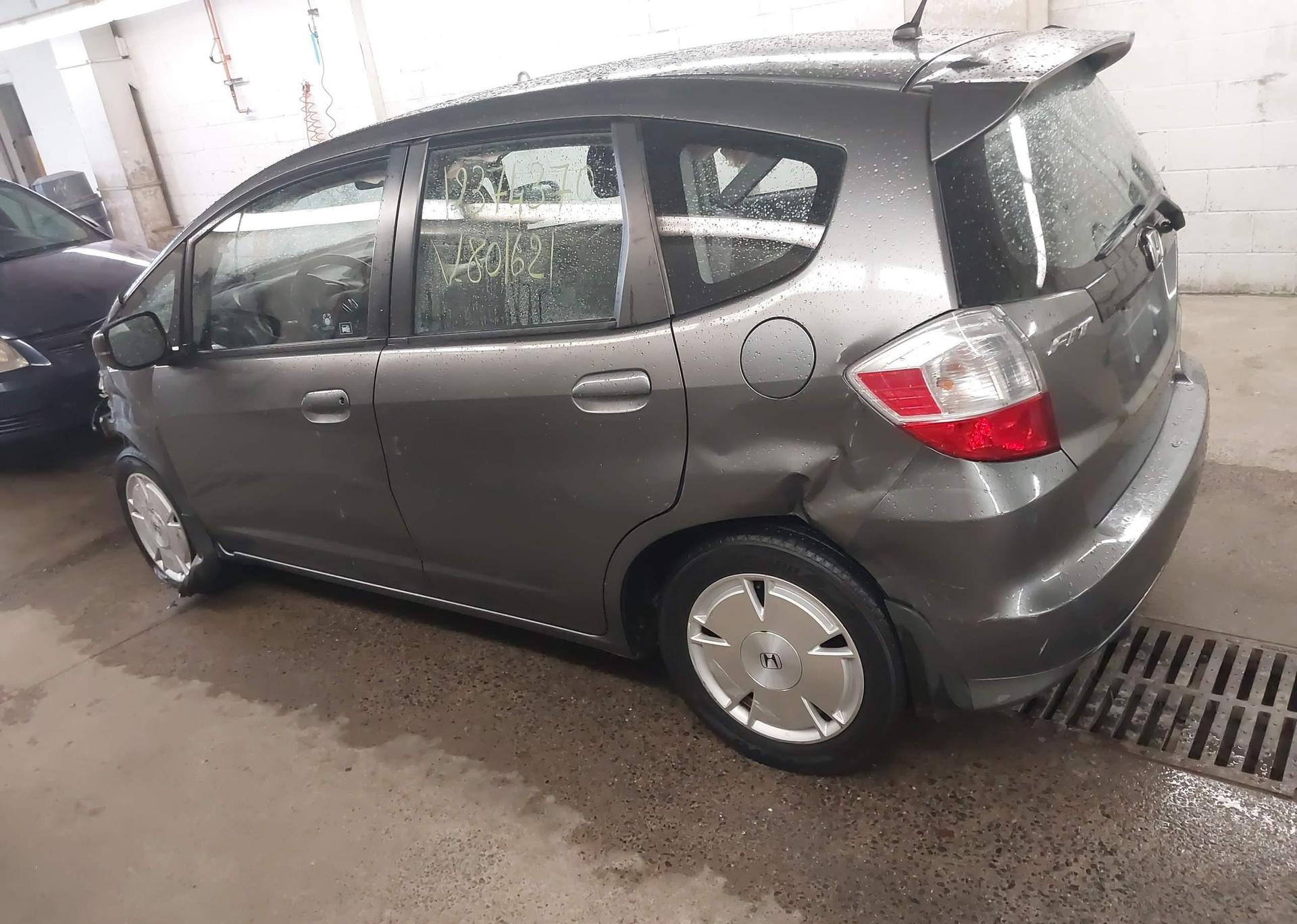 2011 HONDA FIT SPORT