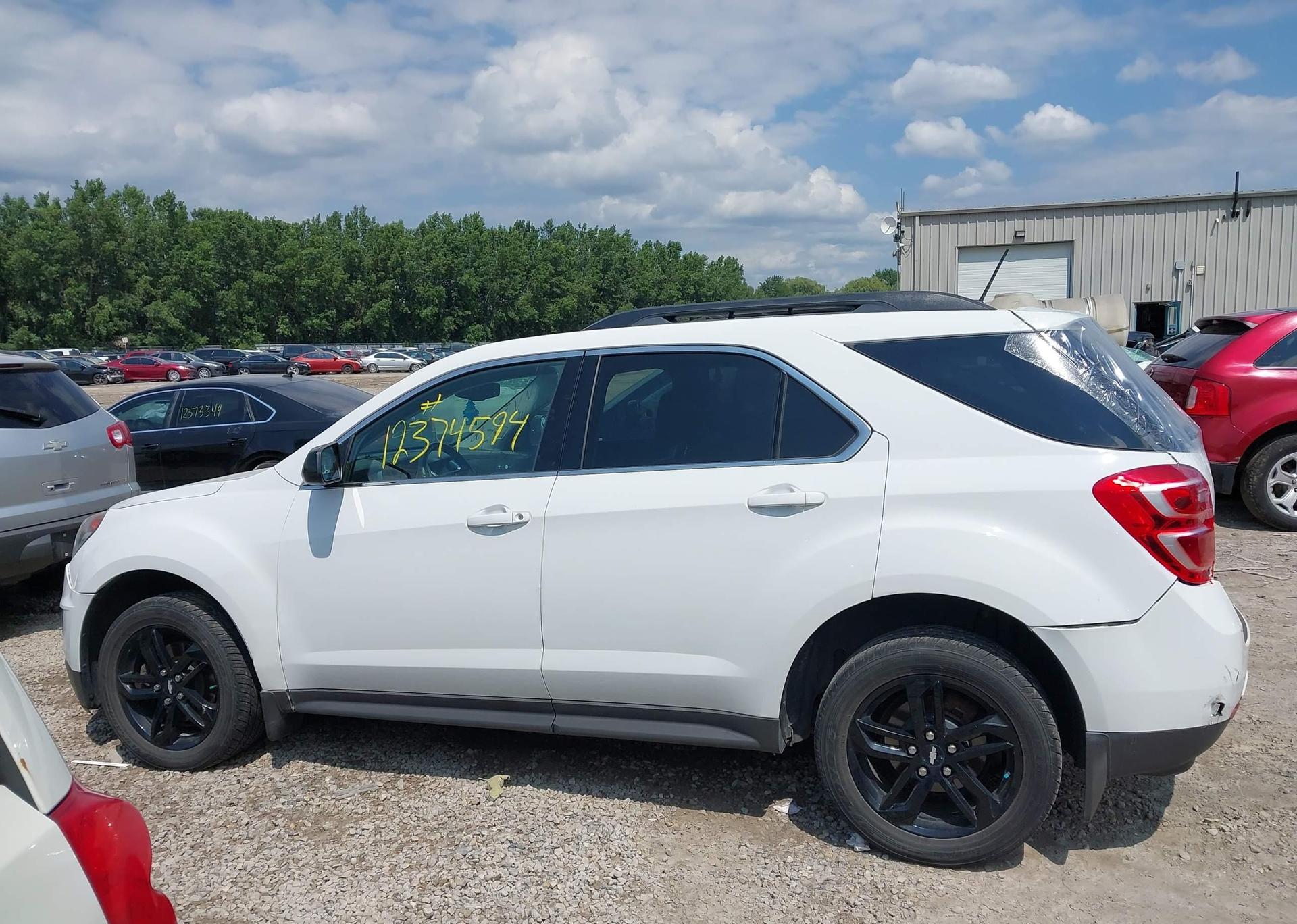 2017 CHEVROLET EQUINOX LT