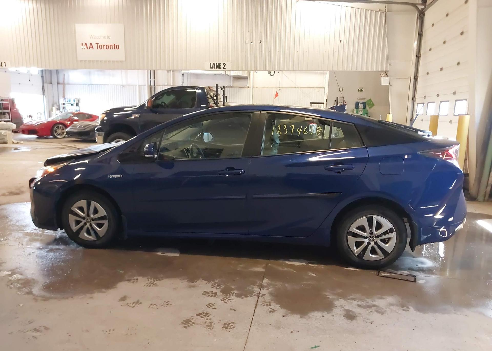 2017 TOYOTA PRIUS