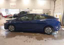 2017 TOYOTA PRIUS