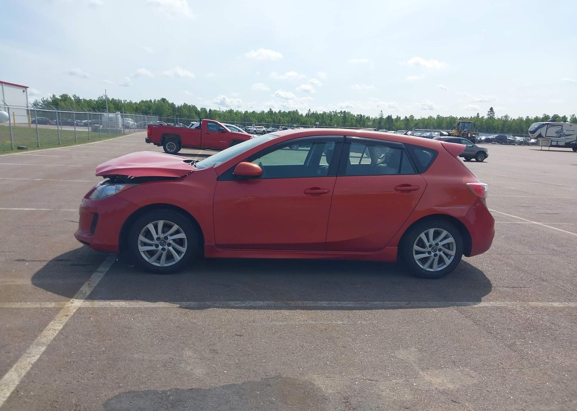2012 MAZDA MAZDA3 GS-SKY