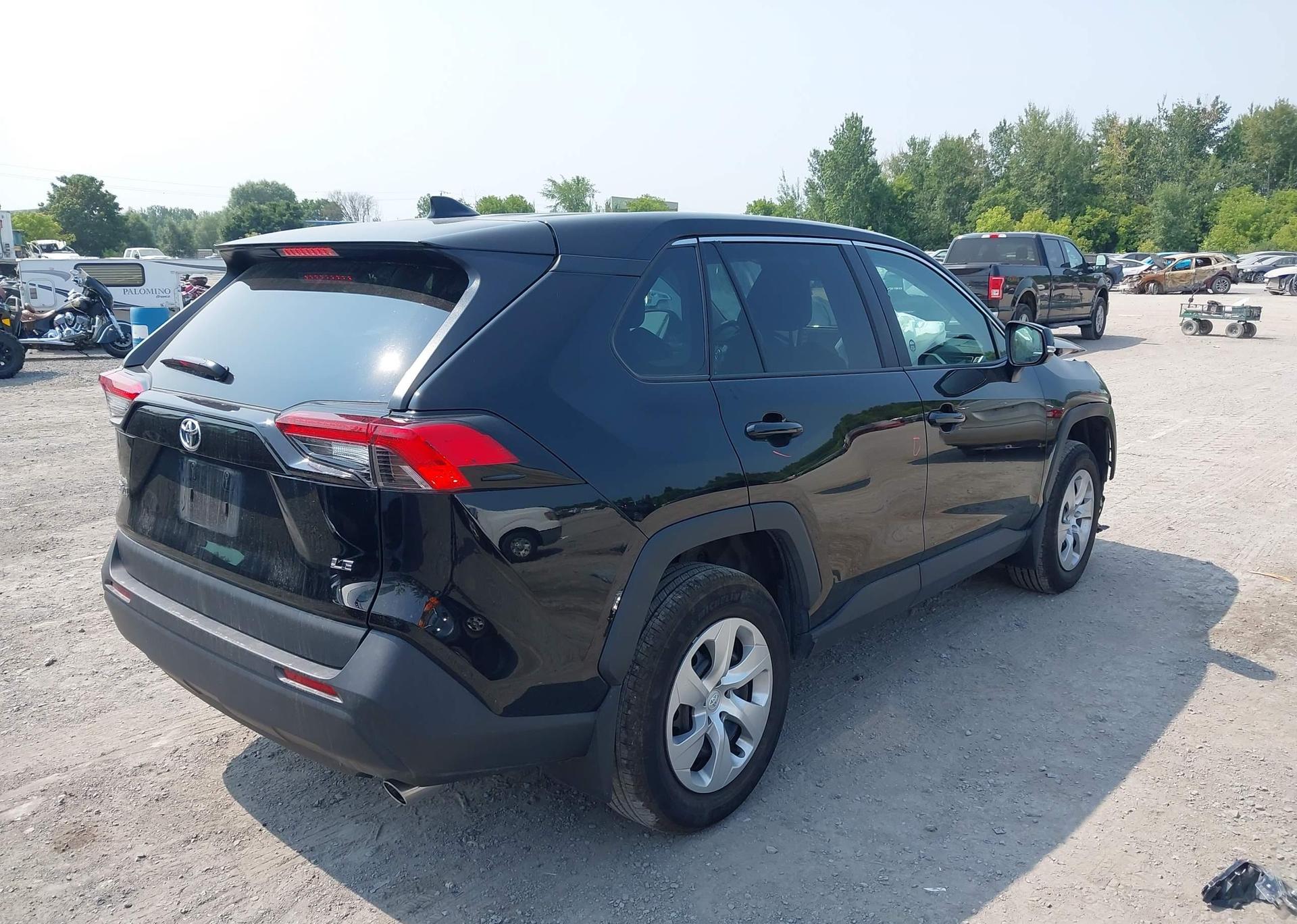2022 TOYOTA RAV4 LE
