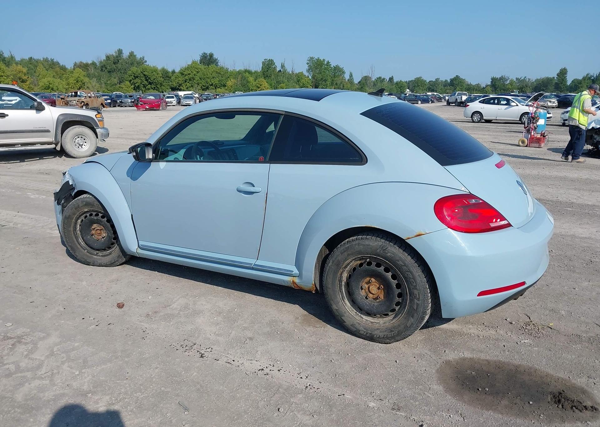 2012 VOLKSWAGEN BEETLE