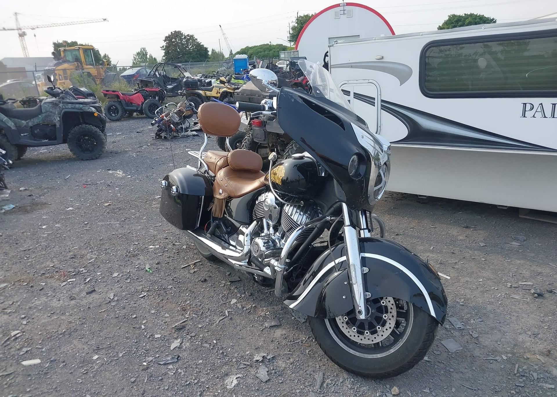 2015 INDIAN MOTORCYCLE CO. CHIEFTAIN
